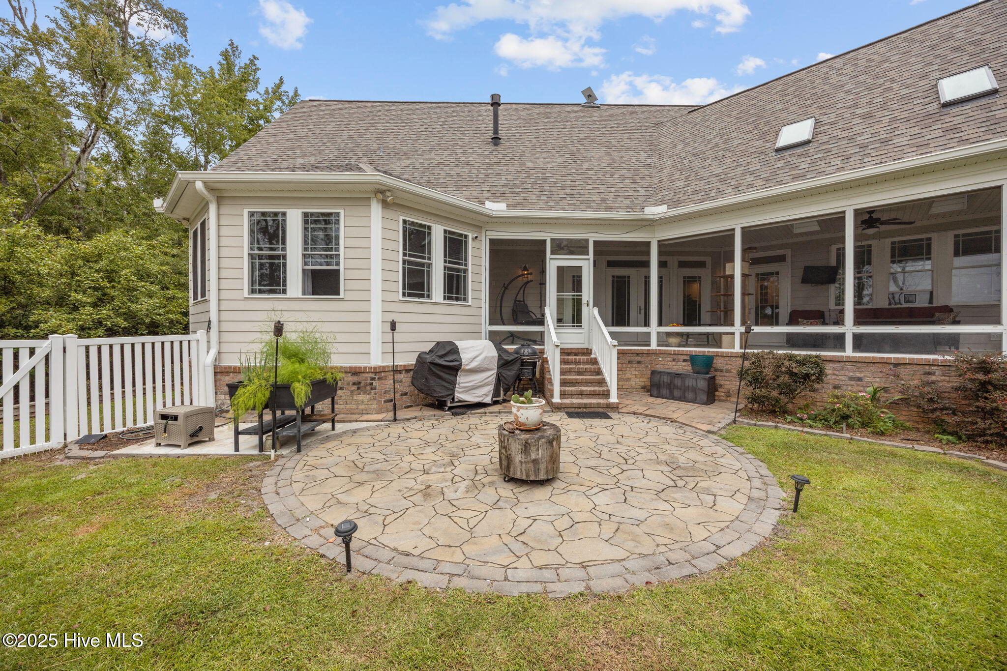 3339 Lee Landing Road