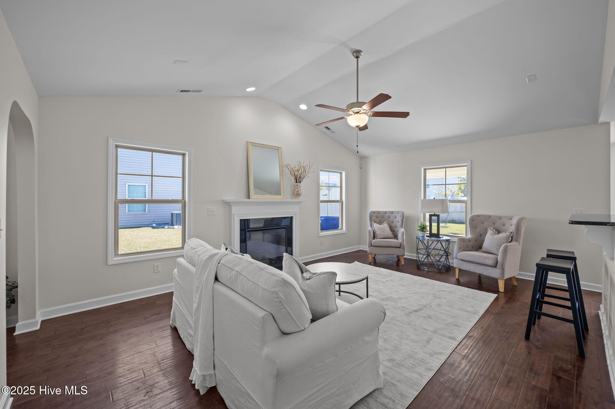 1305 Presidio Lane