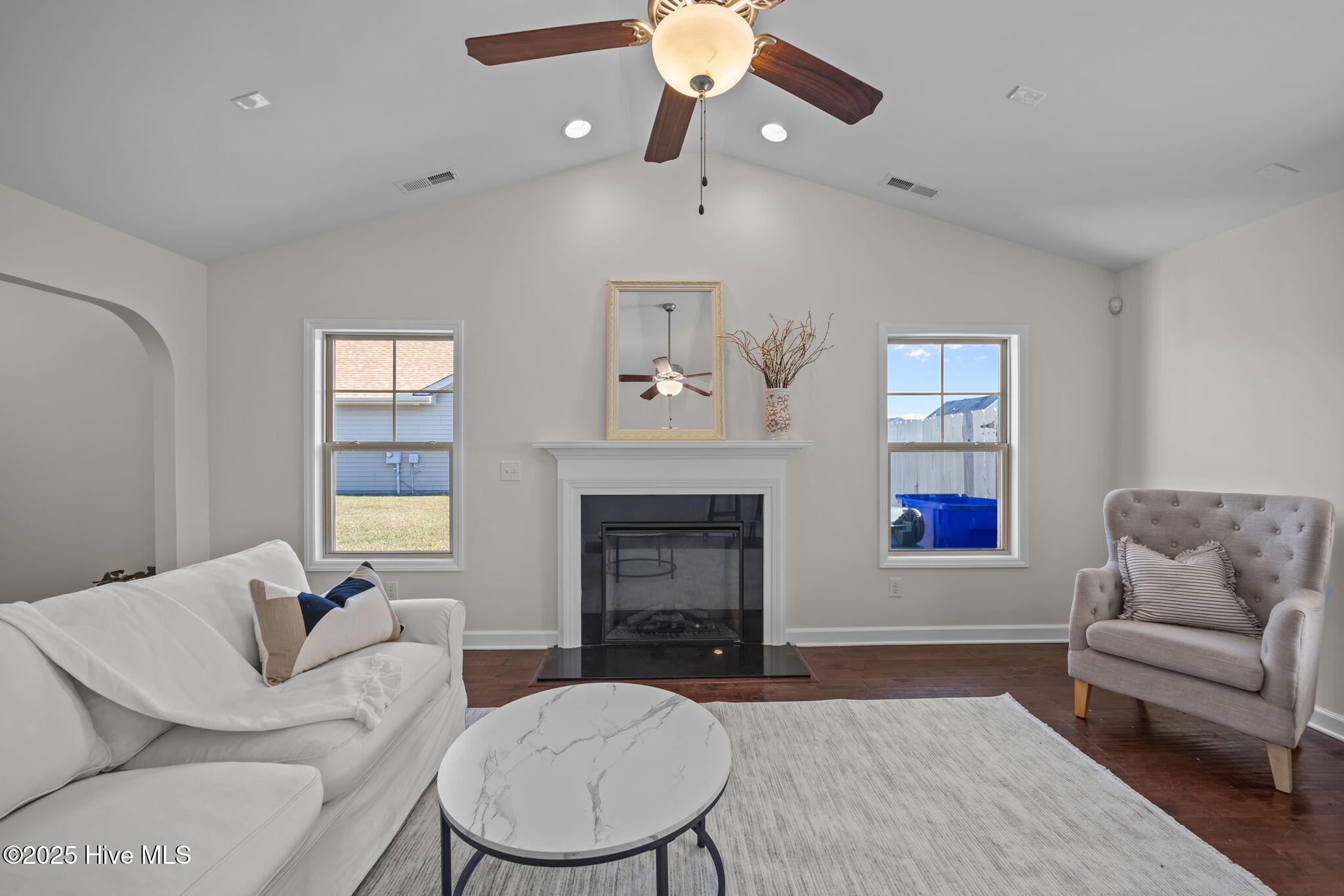 1305 Presidio Lane