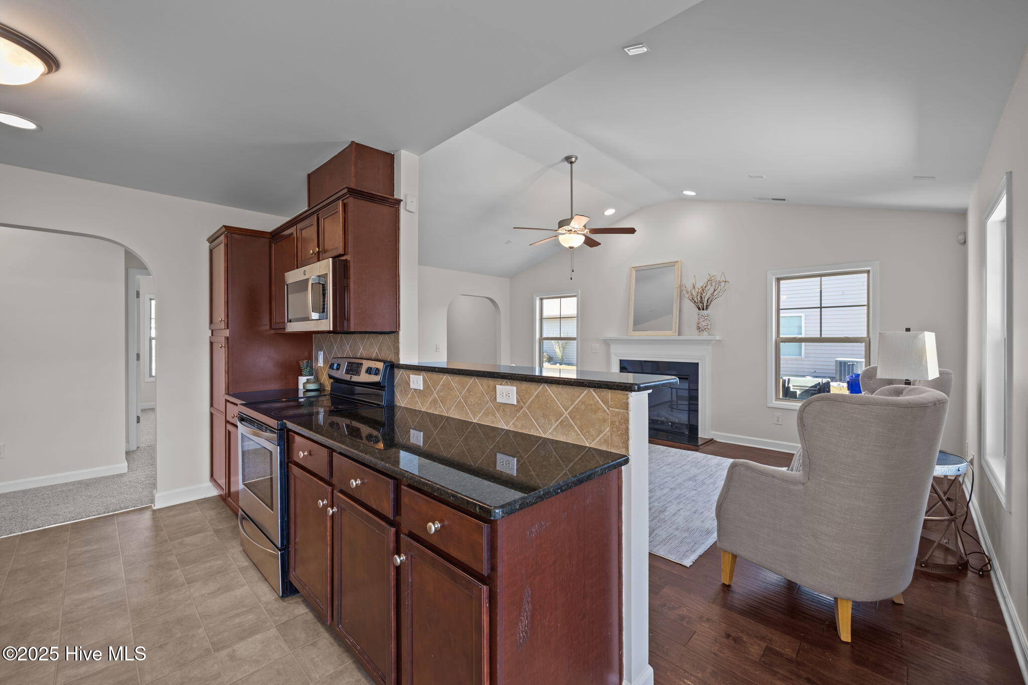 1305 Presidio Lane
