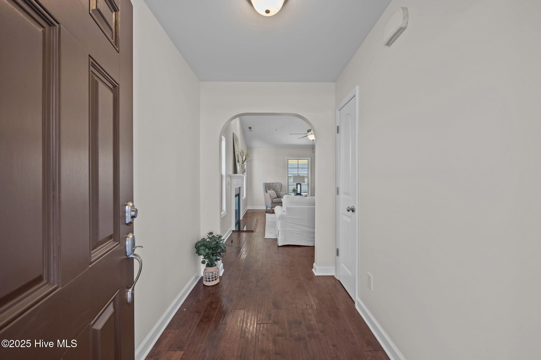 1305 Presidio Lane