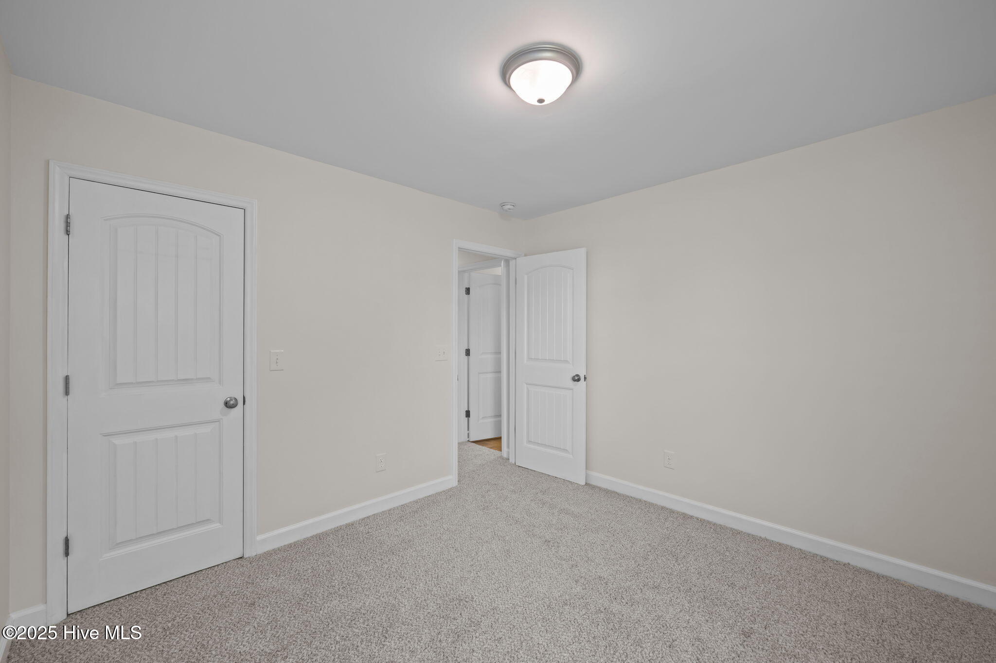 1305 Presidio Lane
