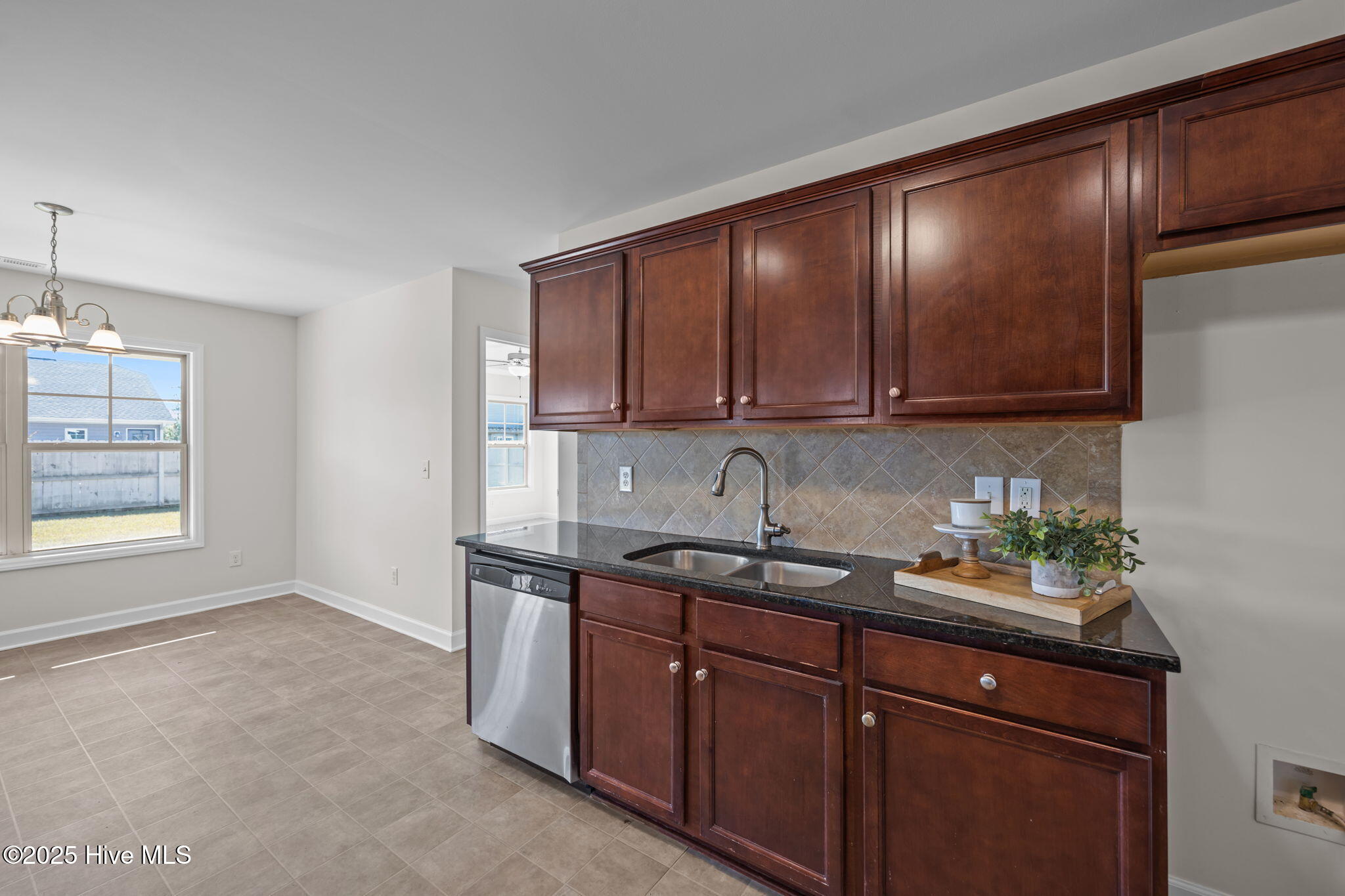 1305 Presidio Lane
