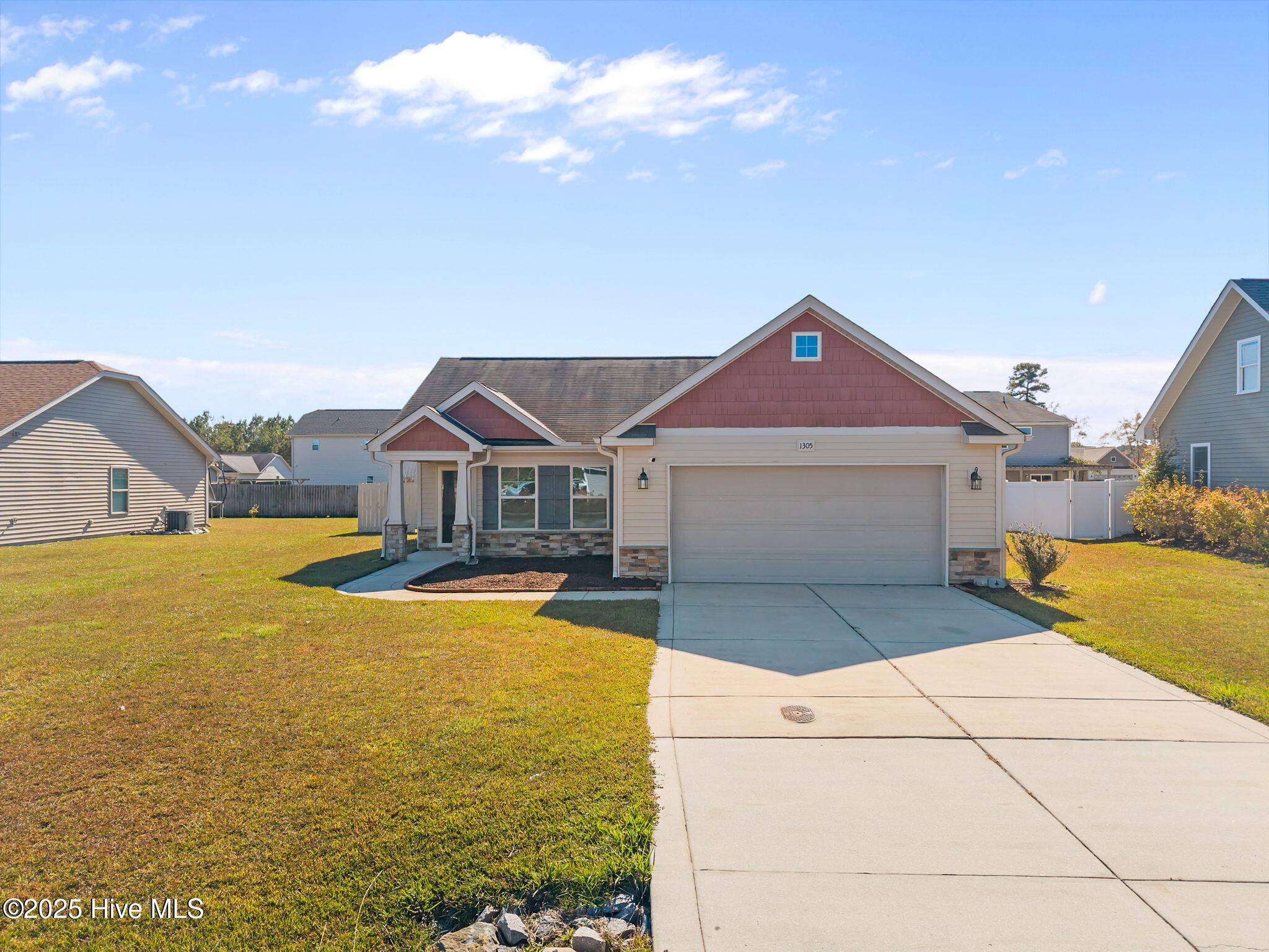1305 Presidio Lane