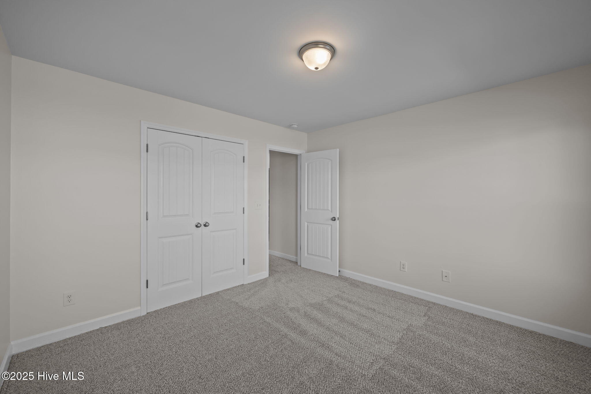 1305 Presidio Lane