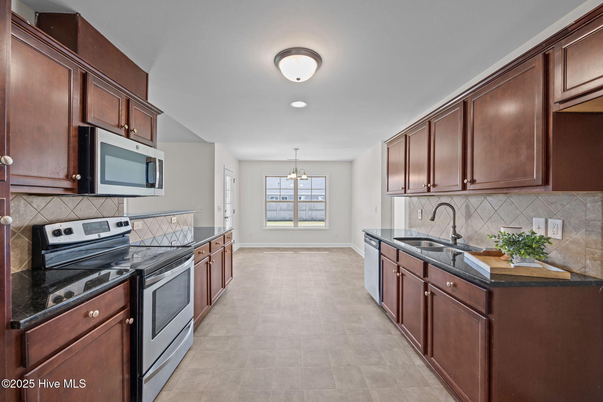 1305 Presidio Lane