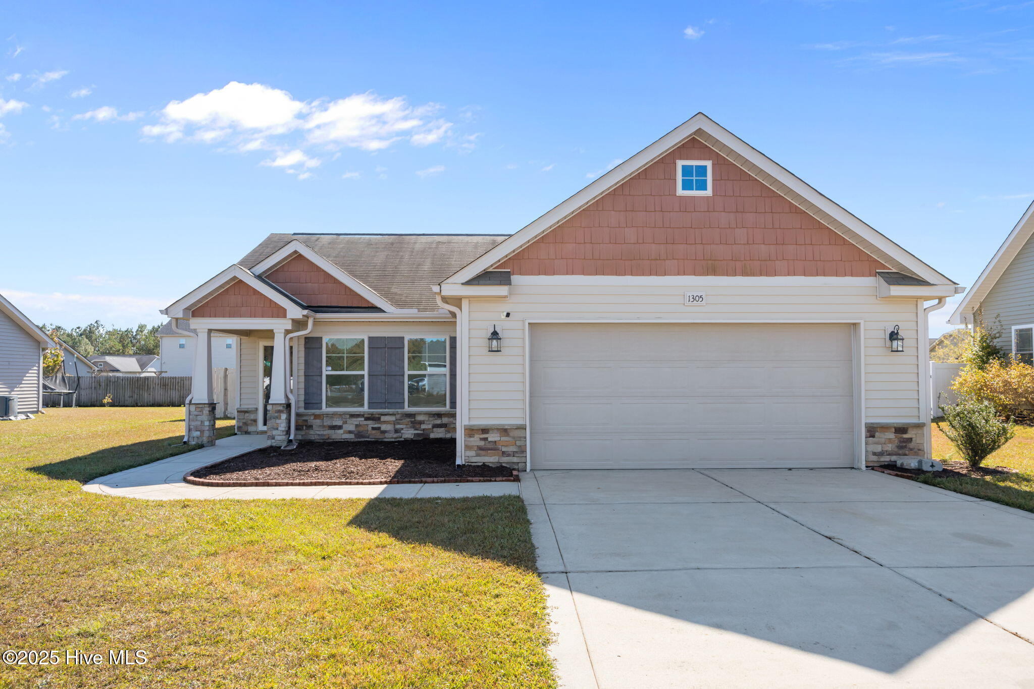 1305 Presidio Lane