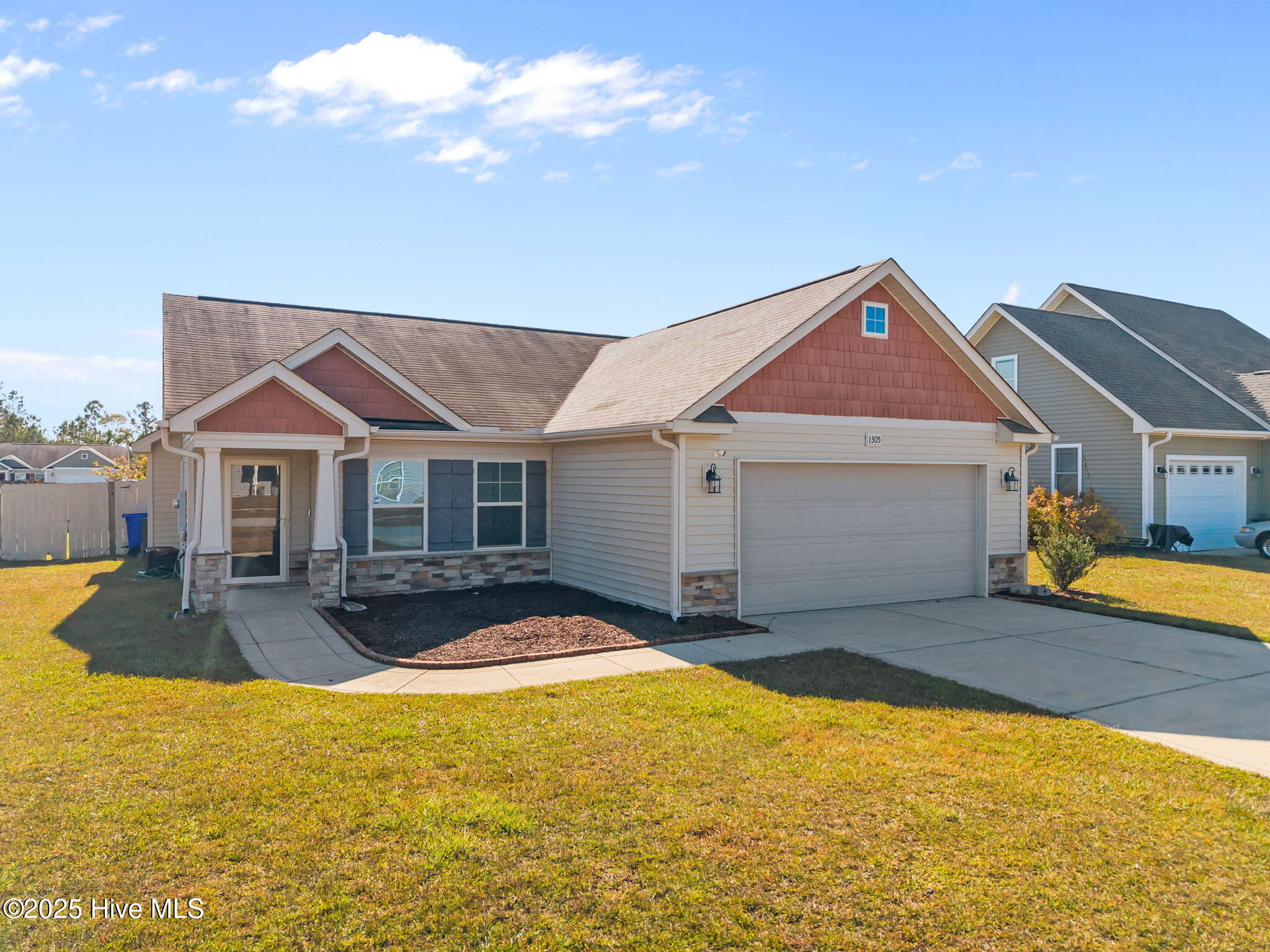 1305 Presidio Lane