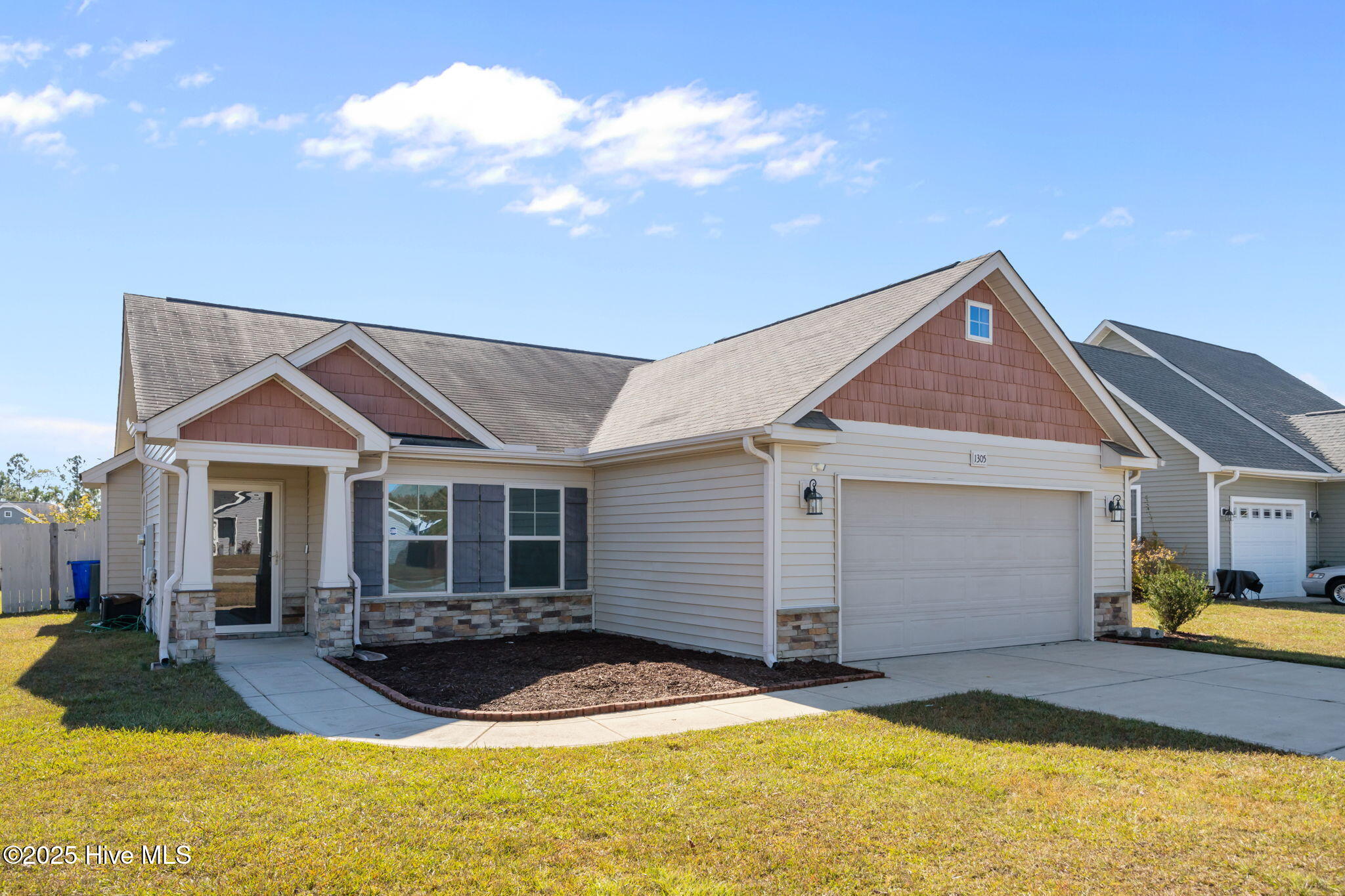 1305 Presidio Lane