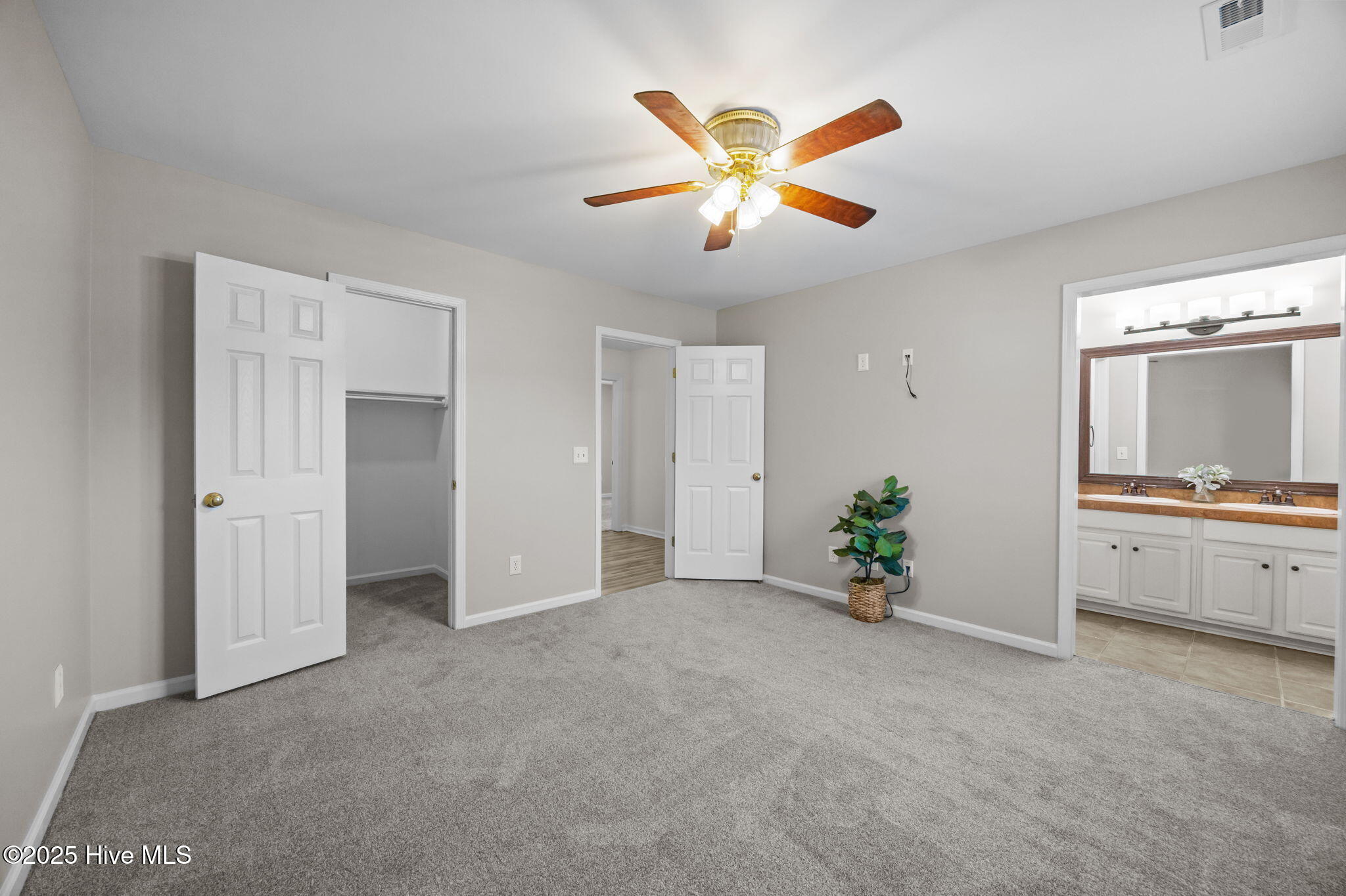 2483 Hunterchase Lane
