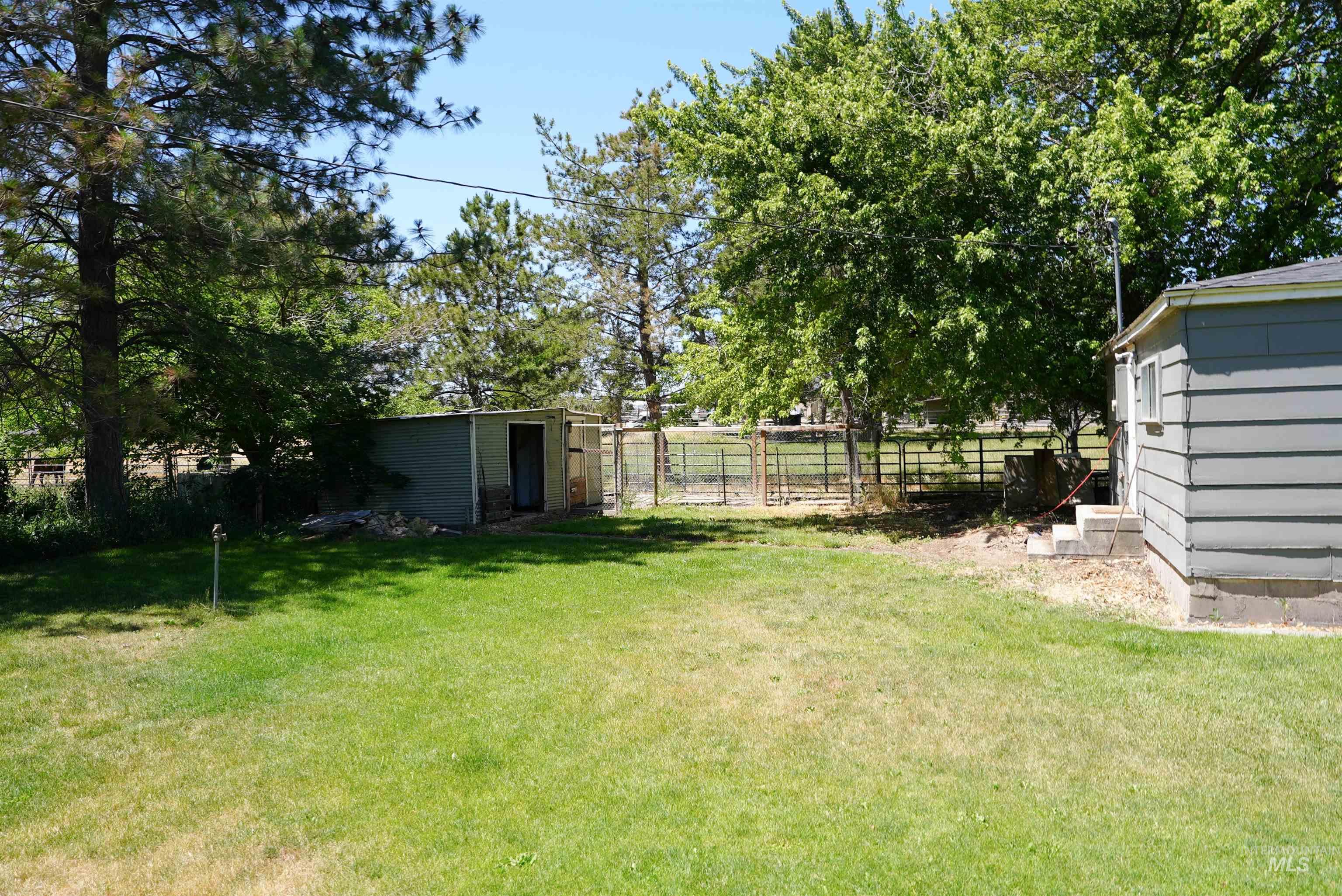 3789 Pioneer Rd