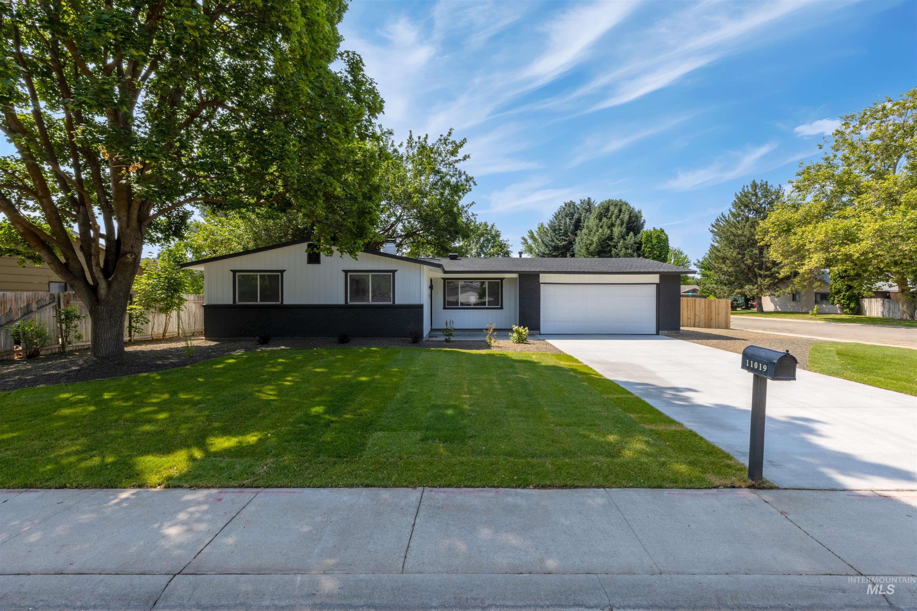 11019 W Powderhorn St