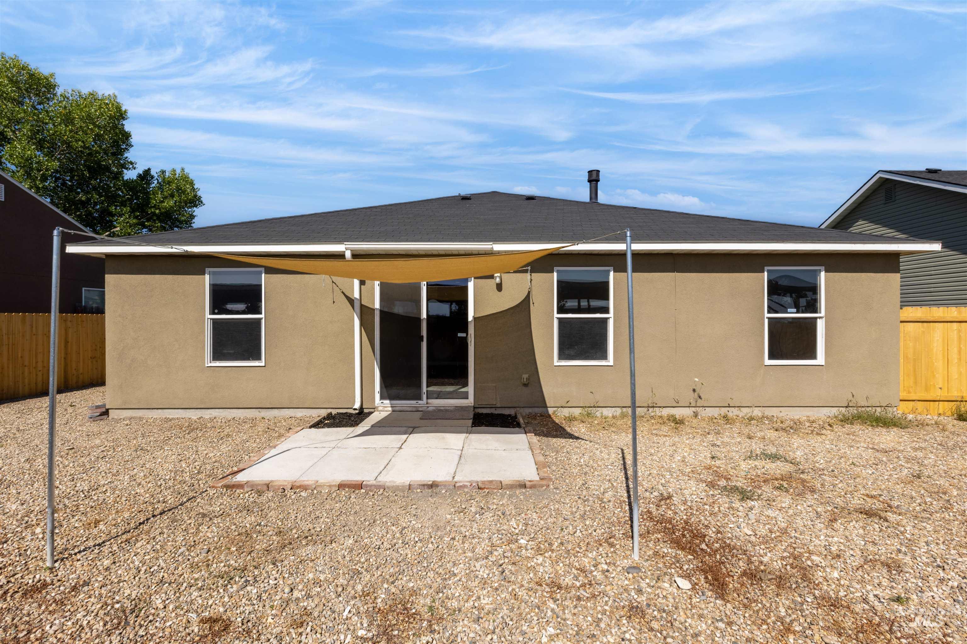 118 Bridgeport Ave