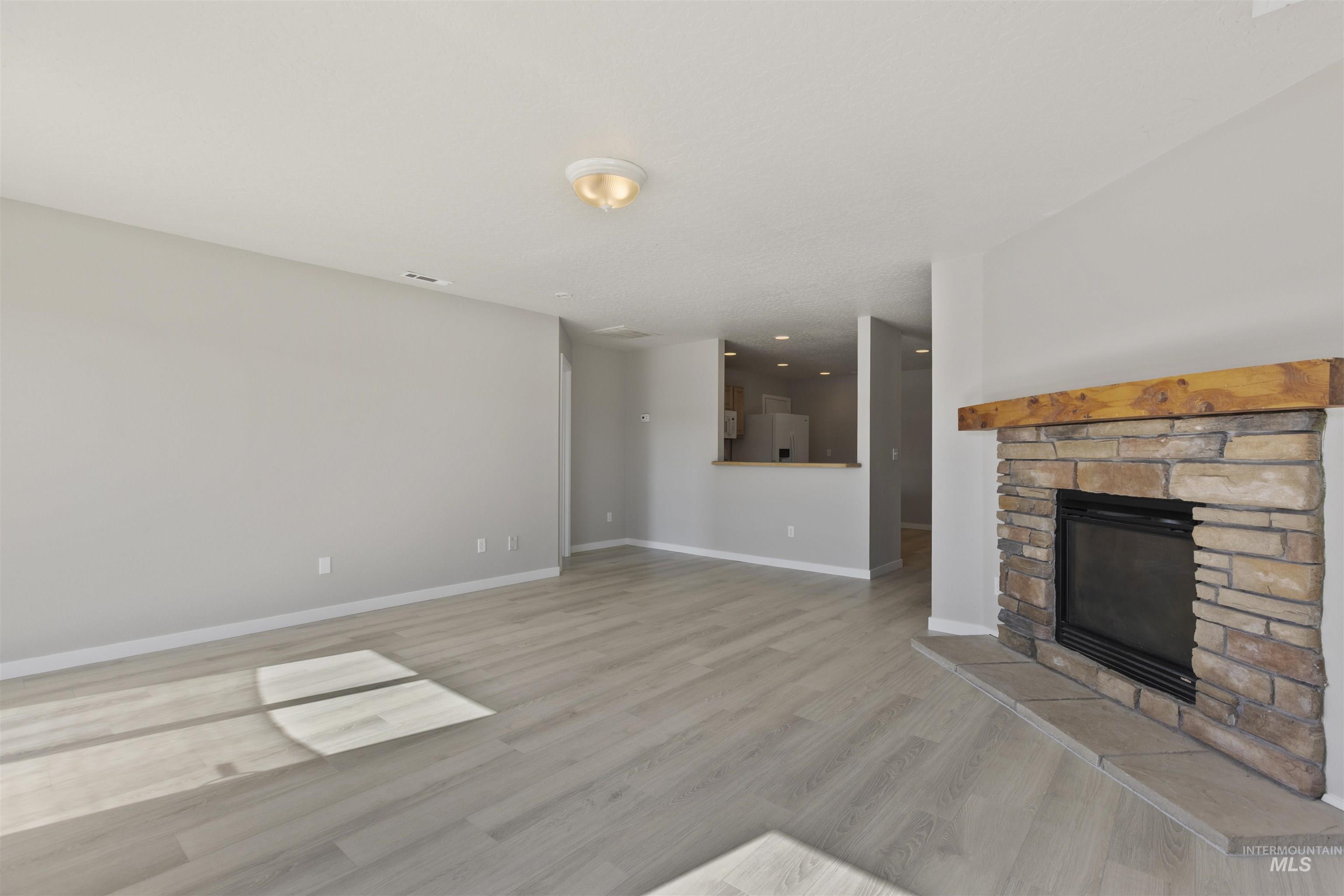 118 Bridgeport Ave