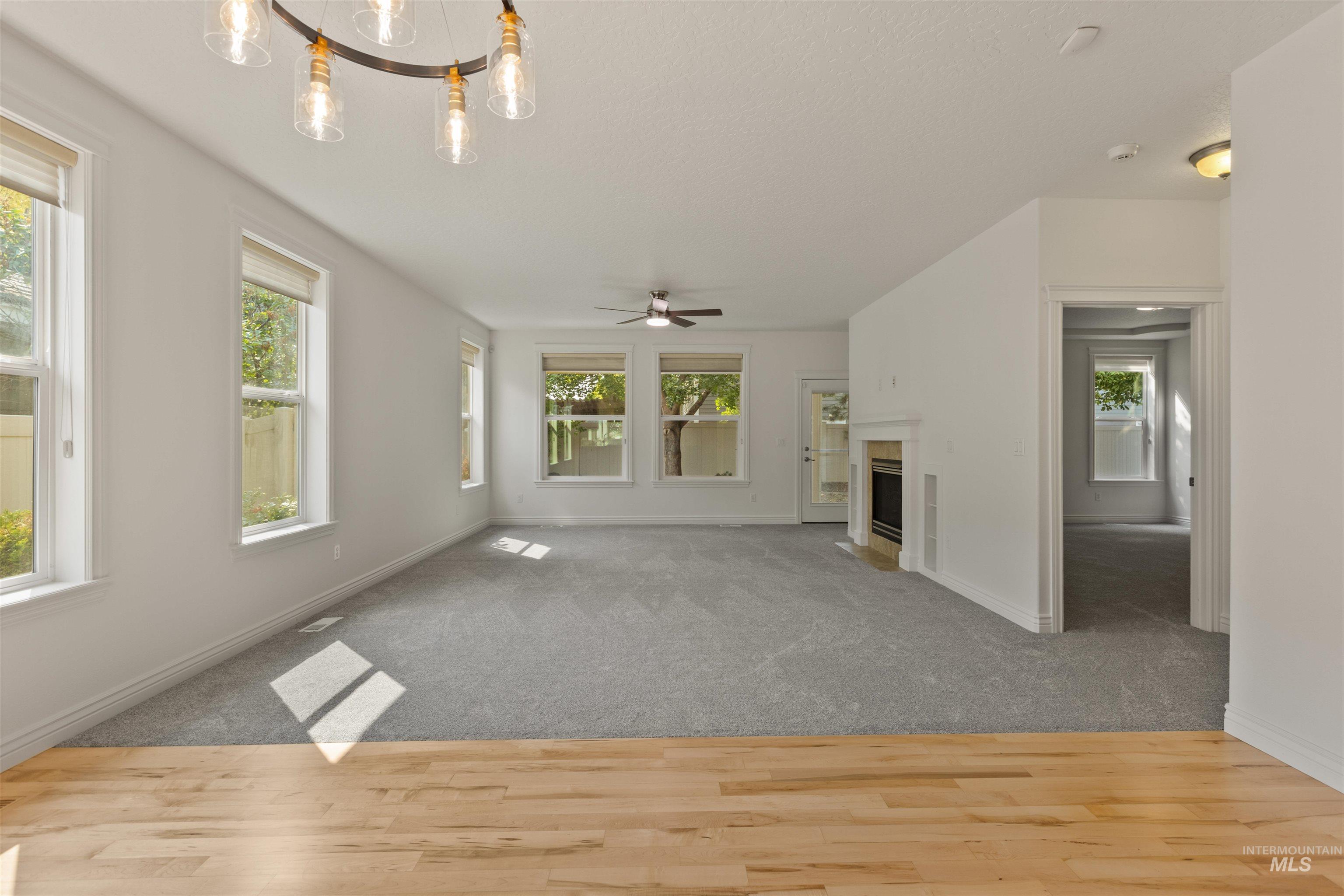 940 W Heather Woods Dr