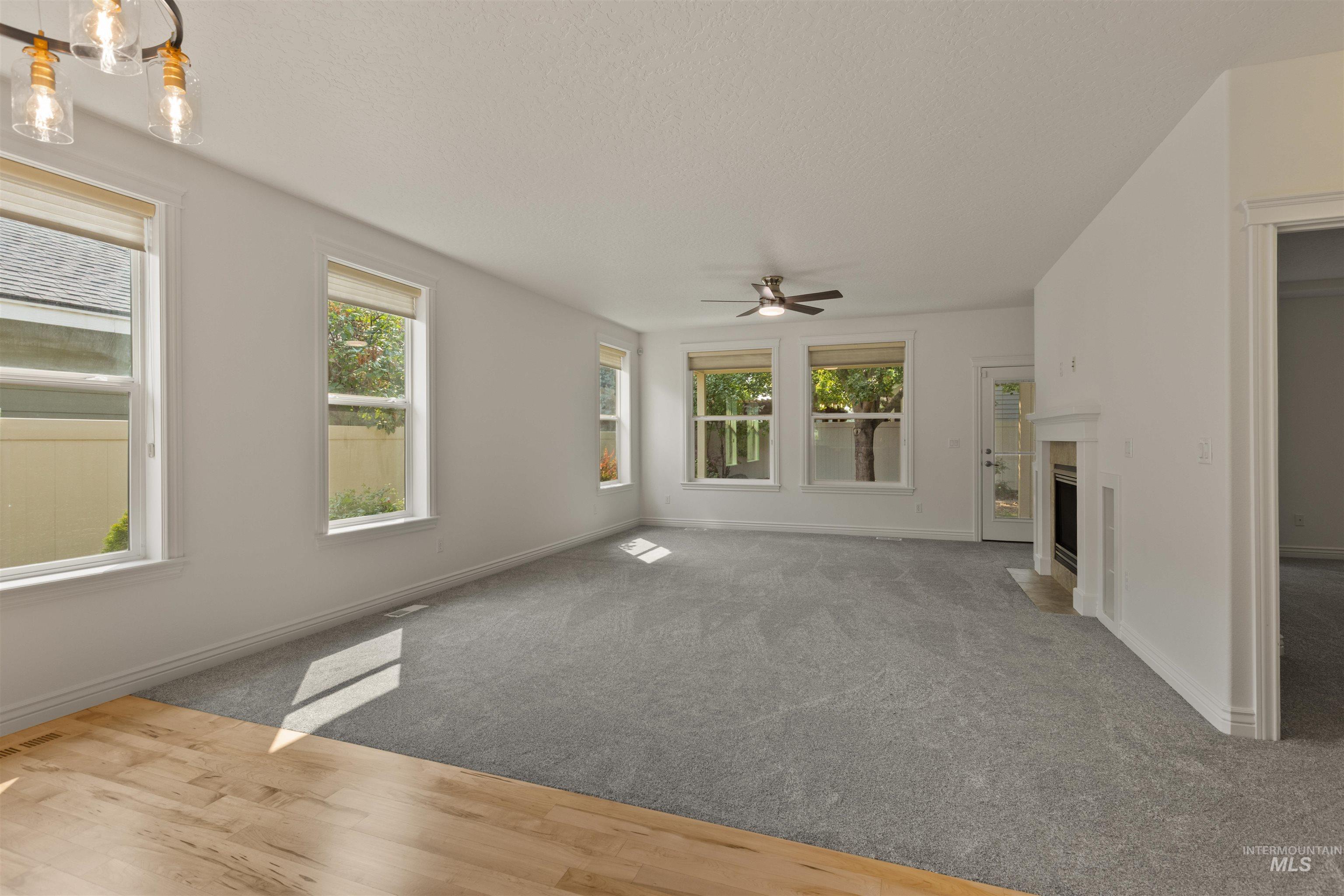940 W Heather Woods Dr