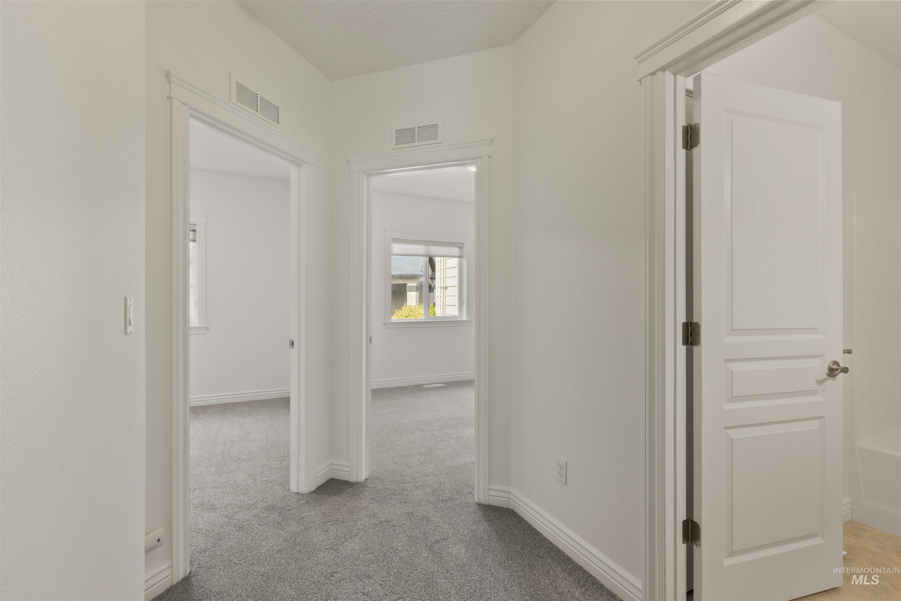 940 W Heather Woods Dr