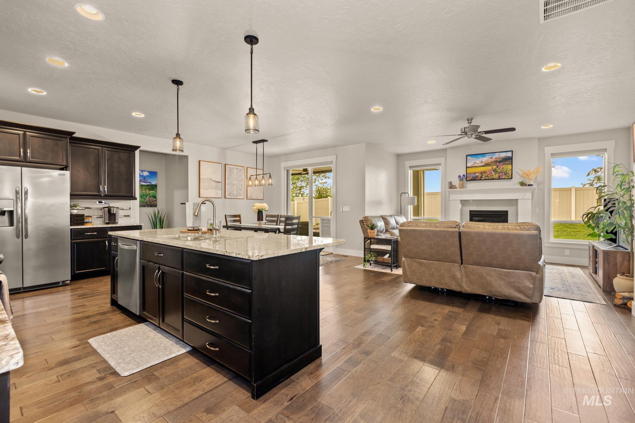 18677 Easter Peak Ave