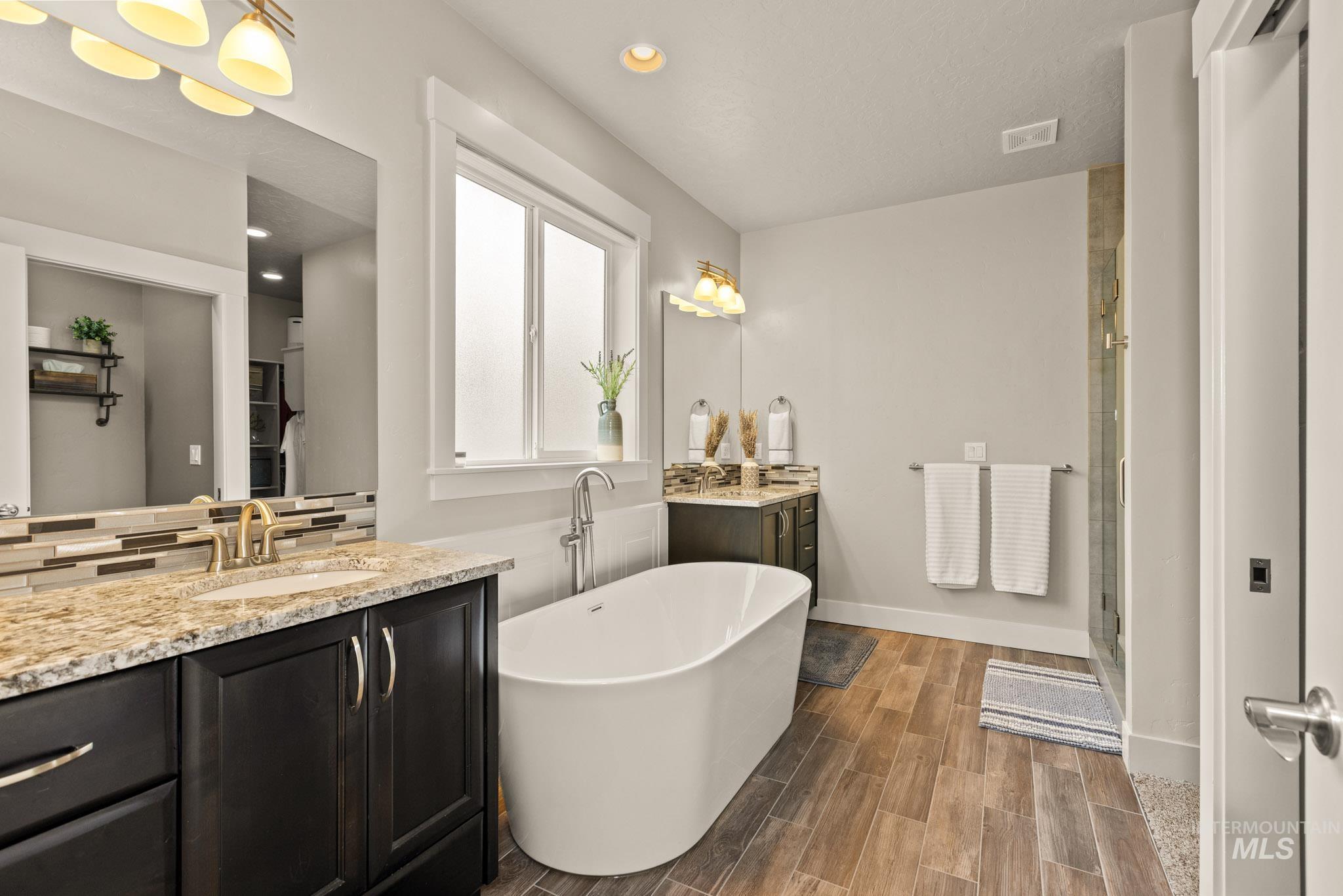 18677 Easter Peak Ave