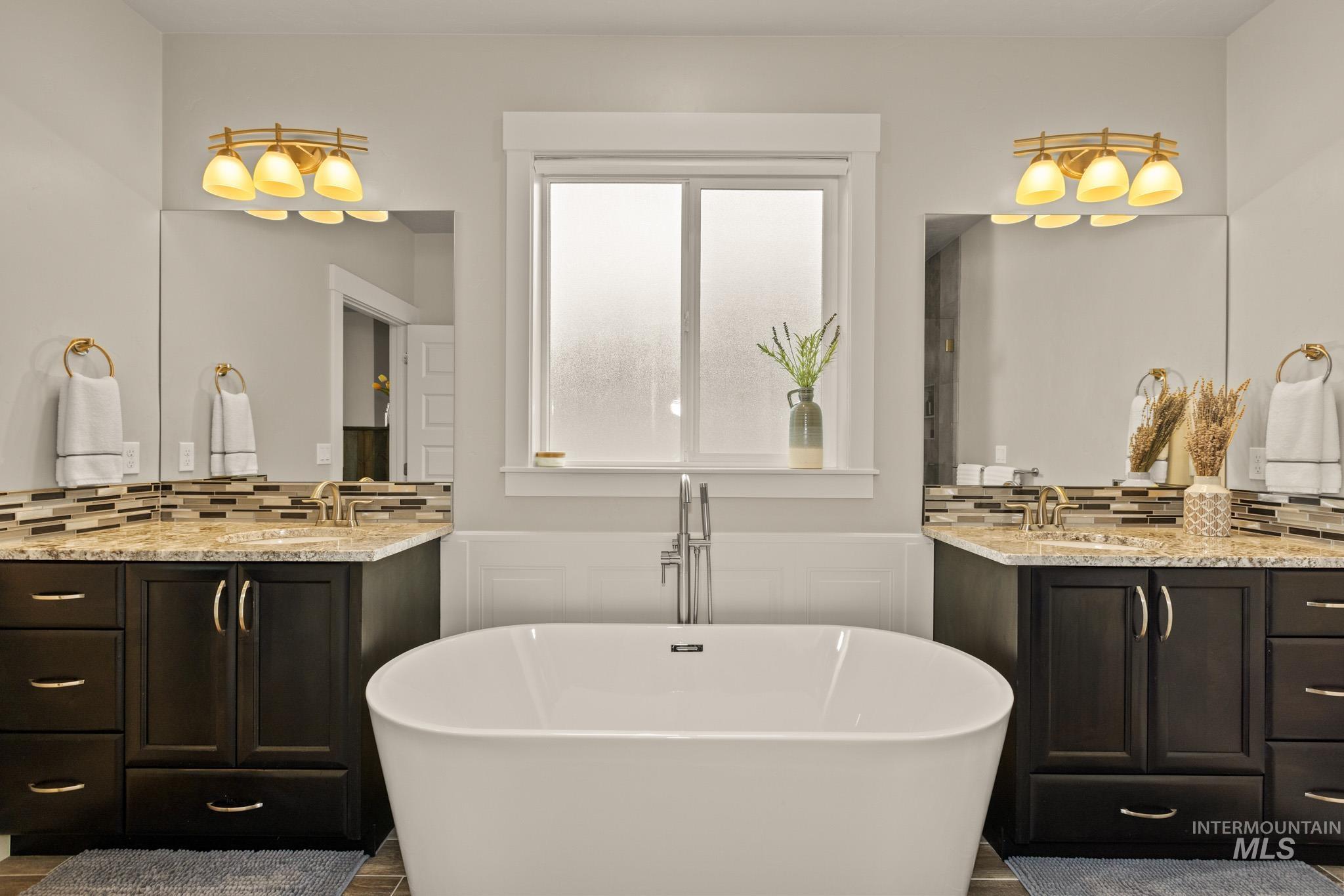 18677 Easter Peak Ave