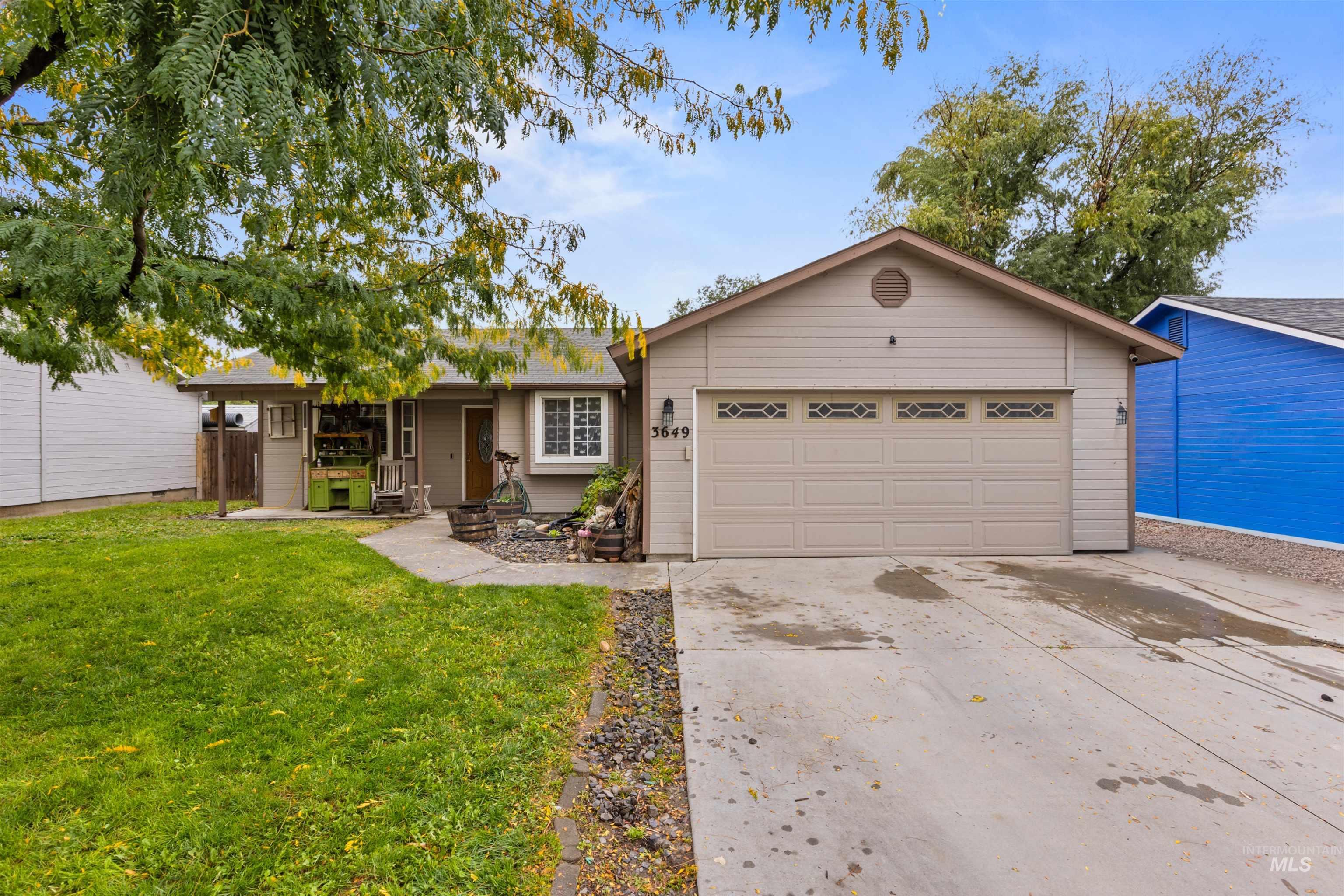 3649 S Peoria Way