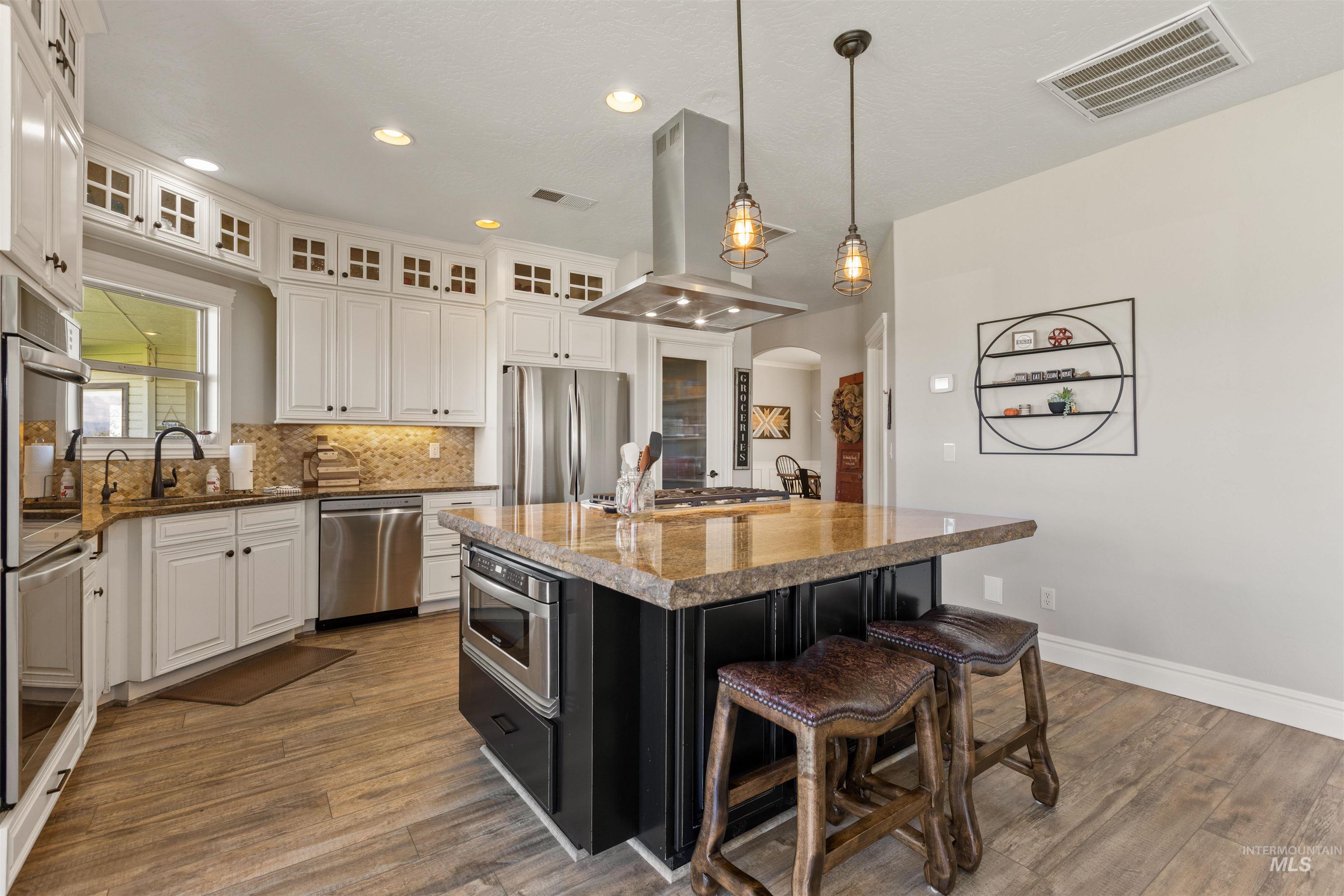 3642 E E Indian Trail Ln.