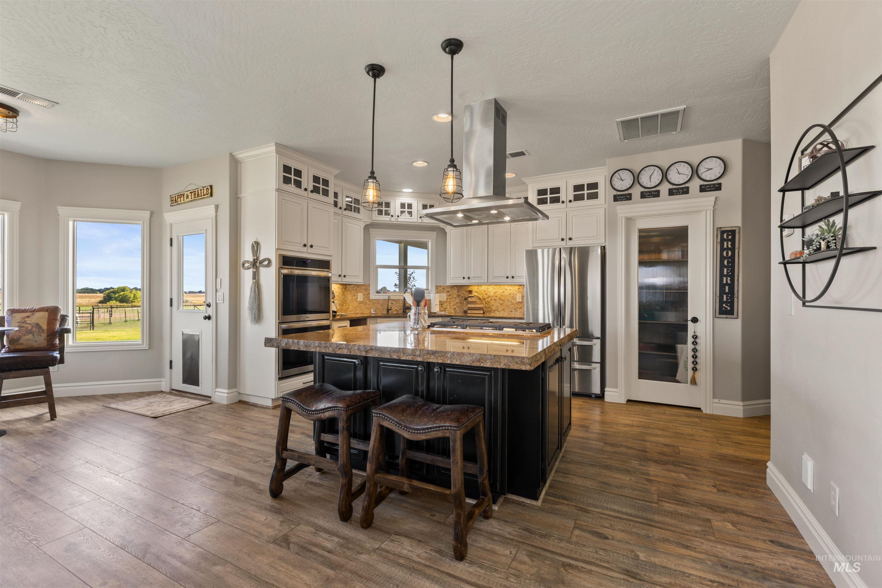 3642 E E Indian Trail Ln.