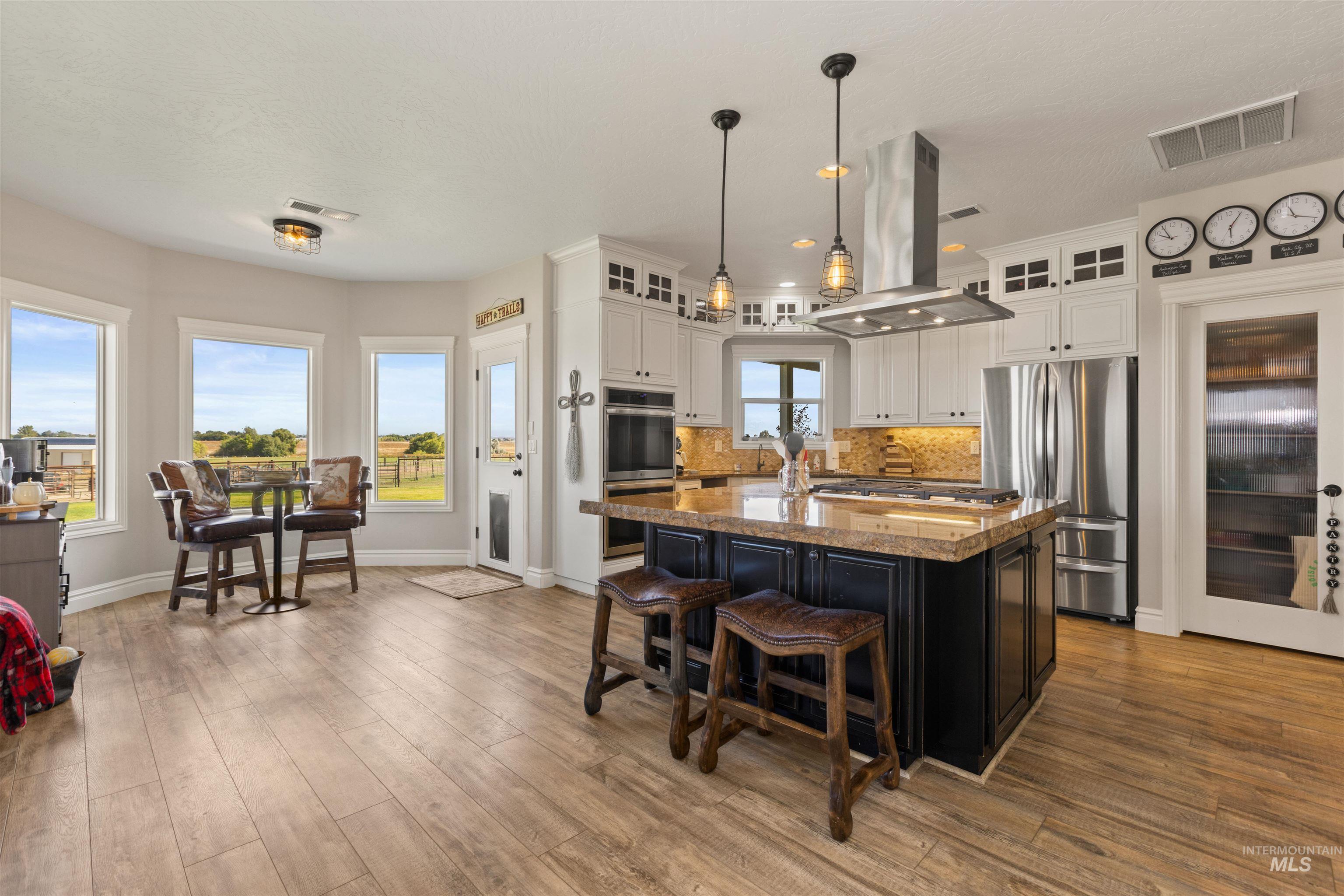 3642 E E Indian Trail Ln.