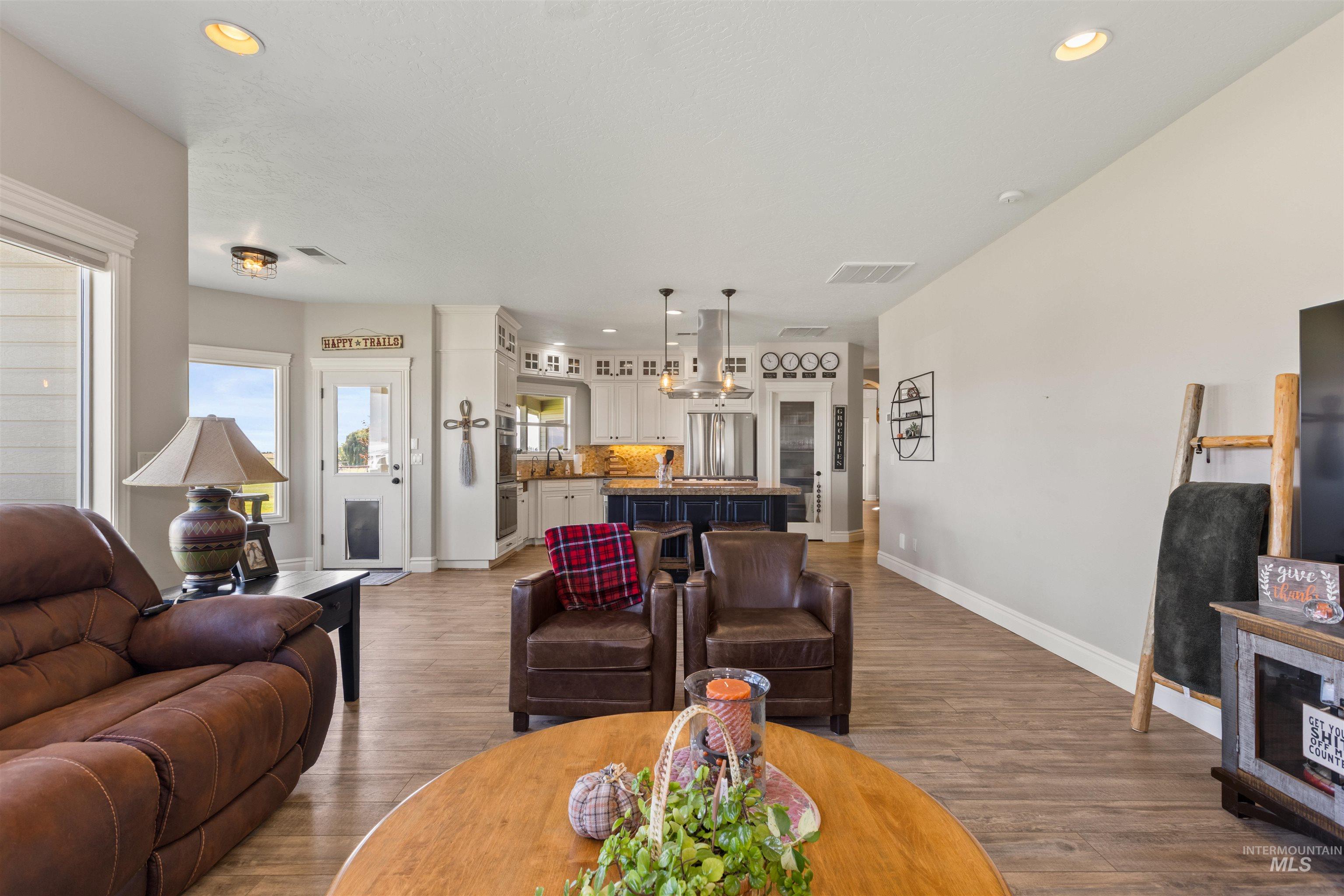 3642 E E Indian Trail Ln.