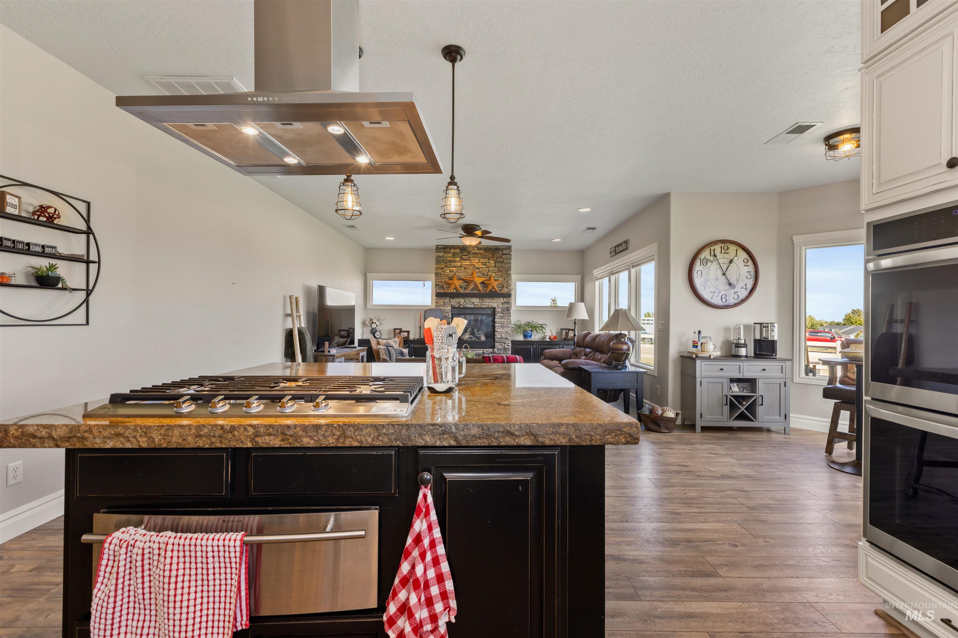 3642 E E Indian Trail Ln.