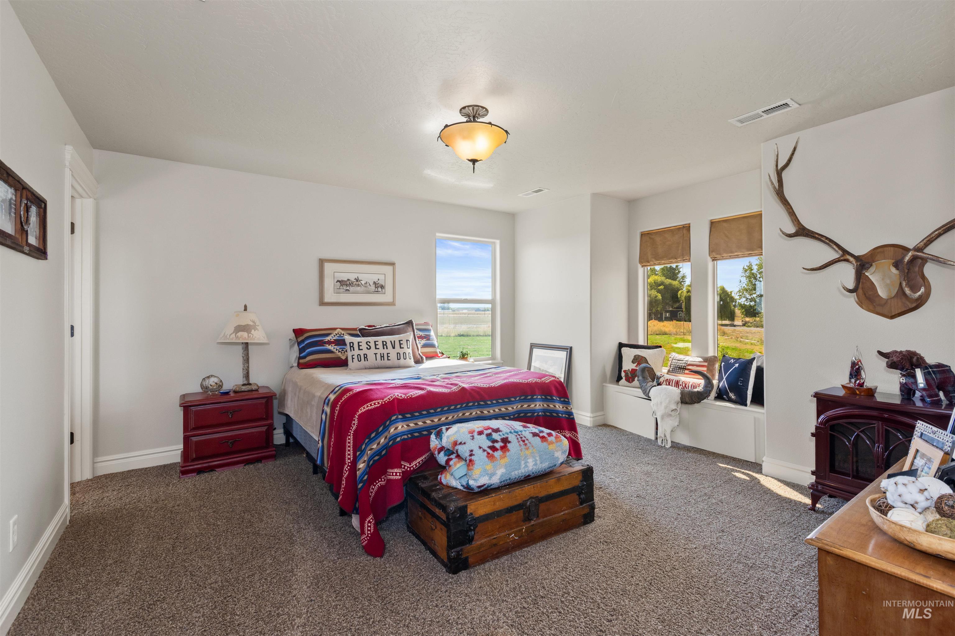 3642 E E Indian Trail Ln.