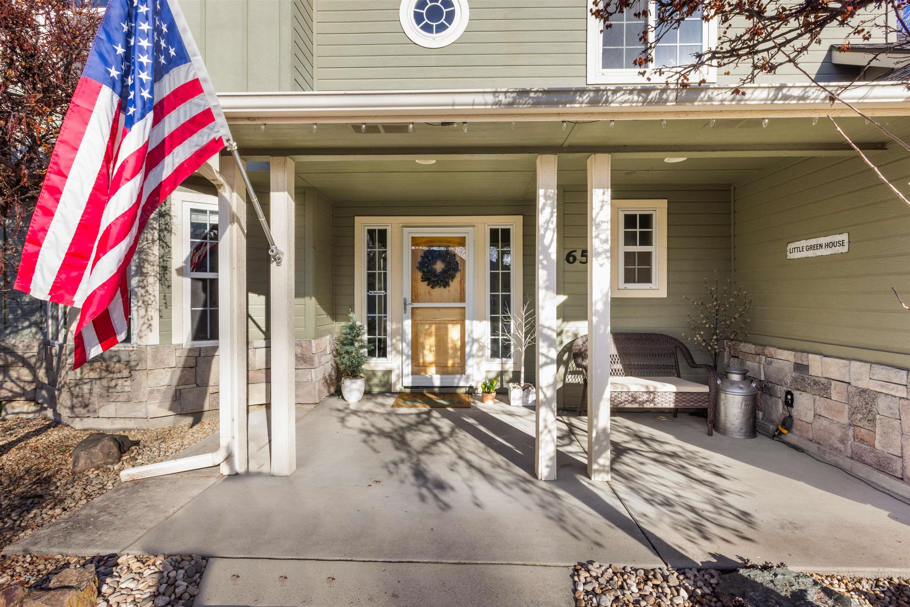 650 Triumph Drive