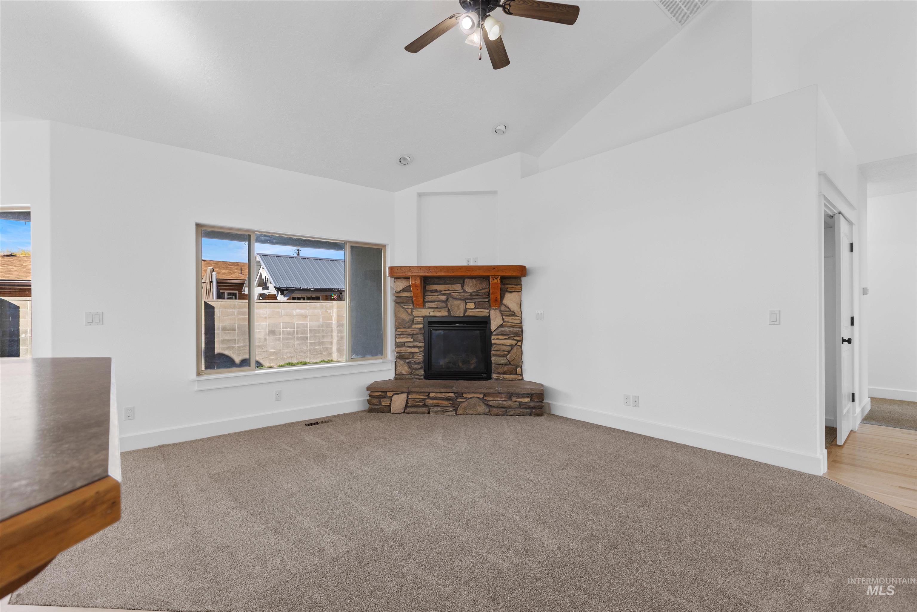 16947 N Thurgood Loop