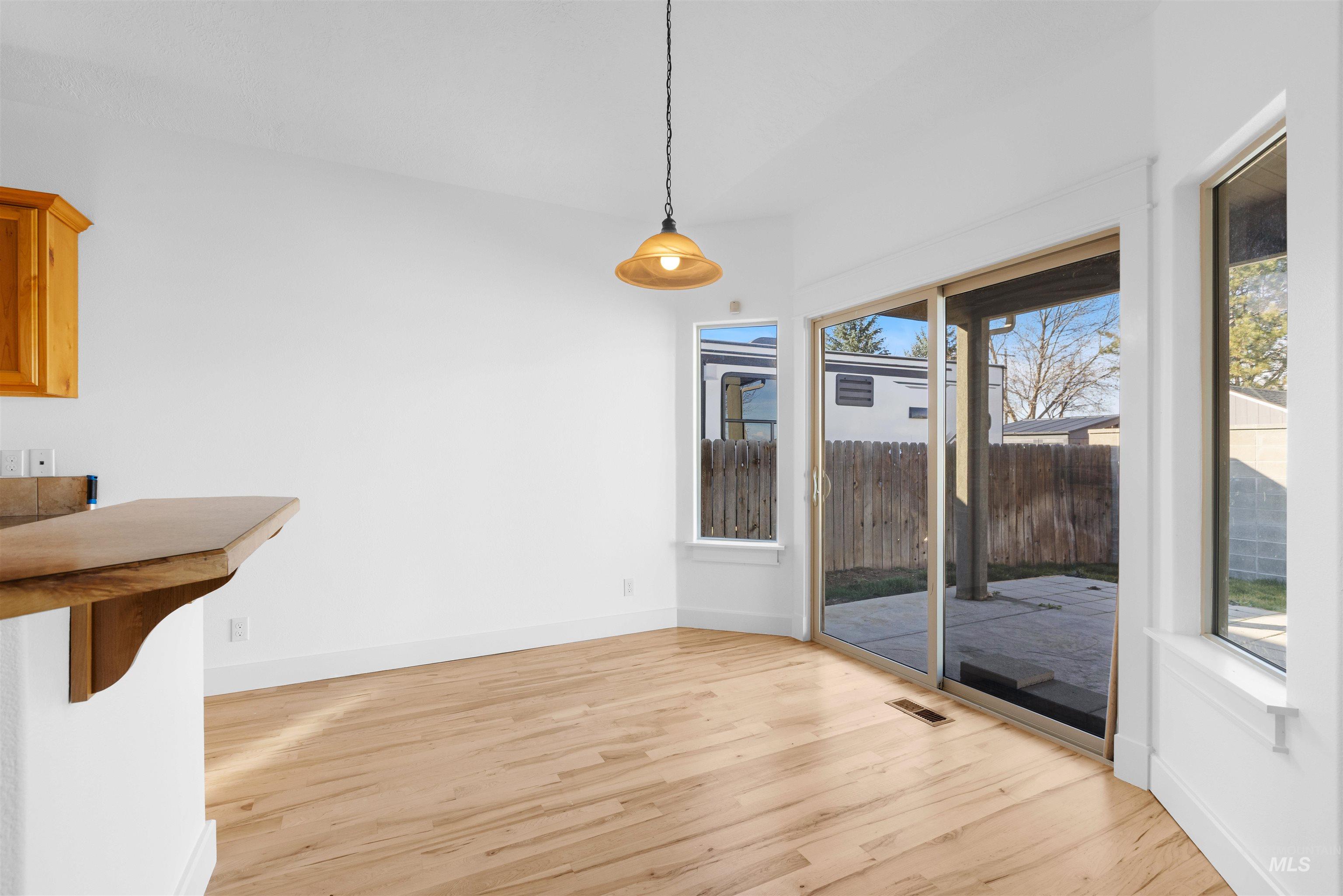 16947 N Thurgood Loop
