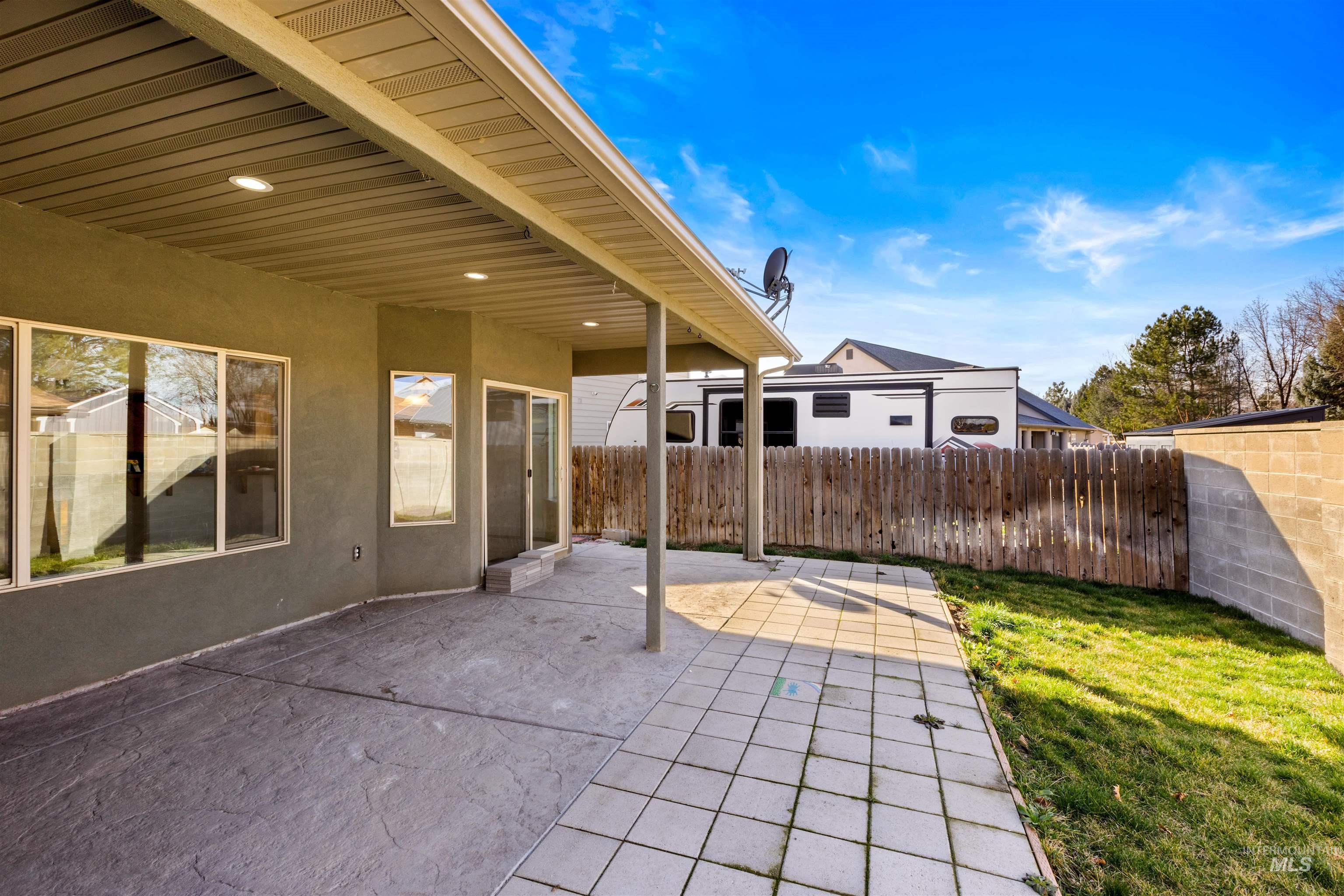16947 N Thurgood Loop