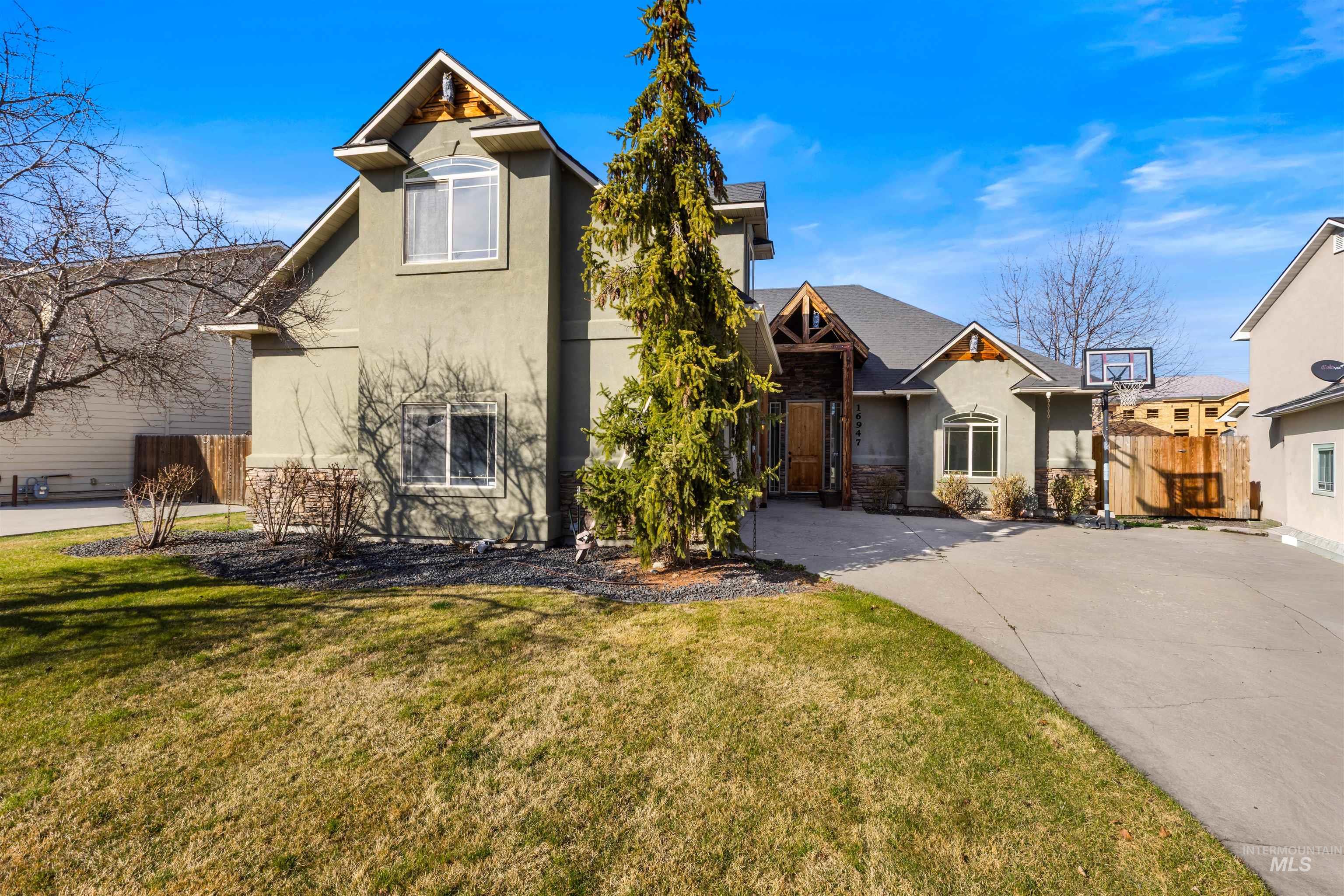 16947 N Thurgood Loop