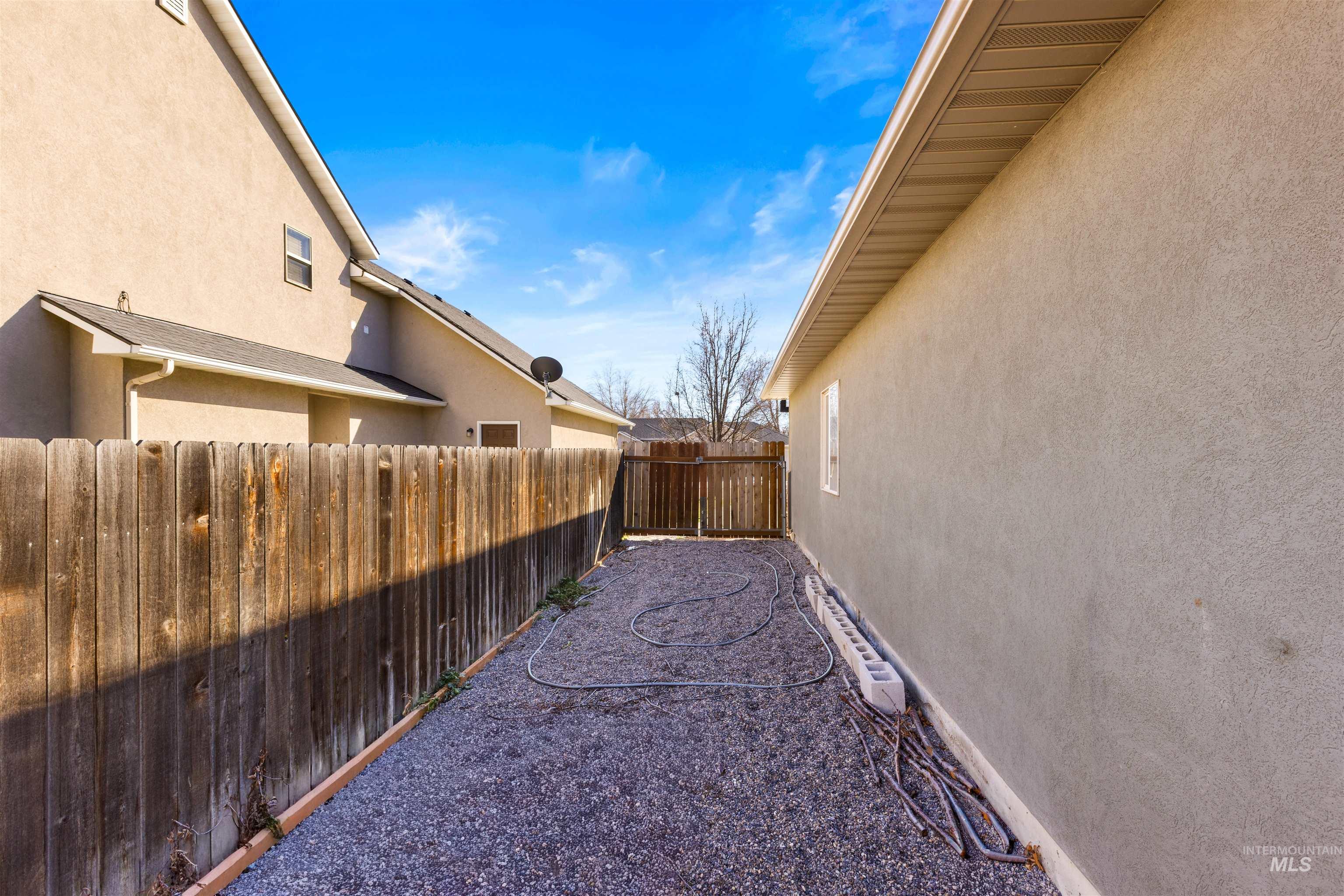 16947 N Thurgood Loop