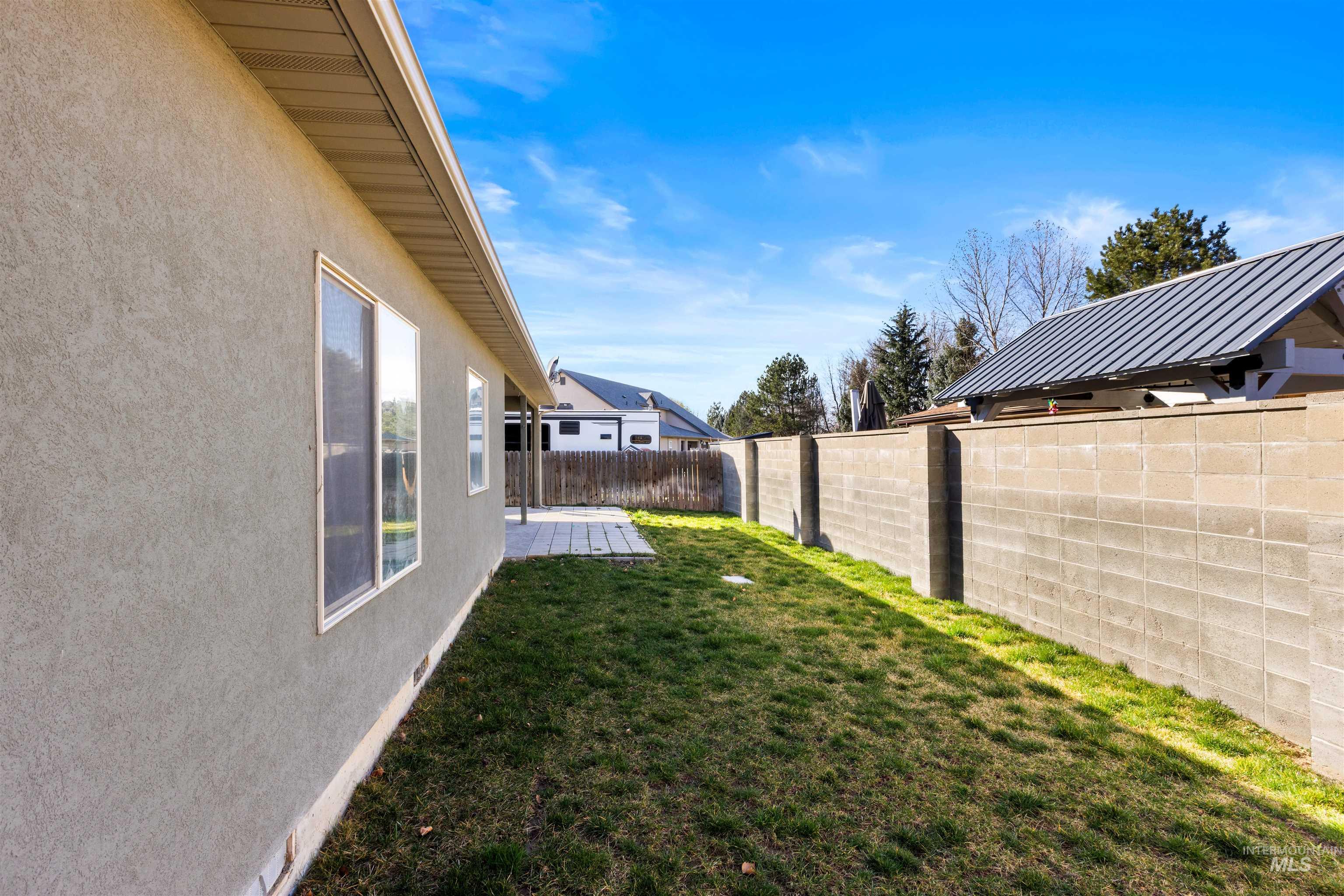 16947 N Thurgood Loop