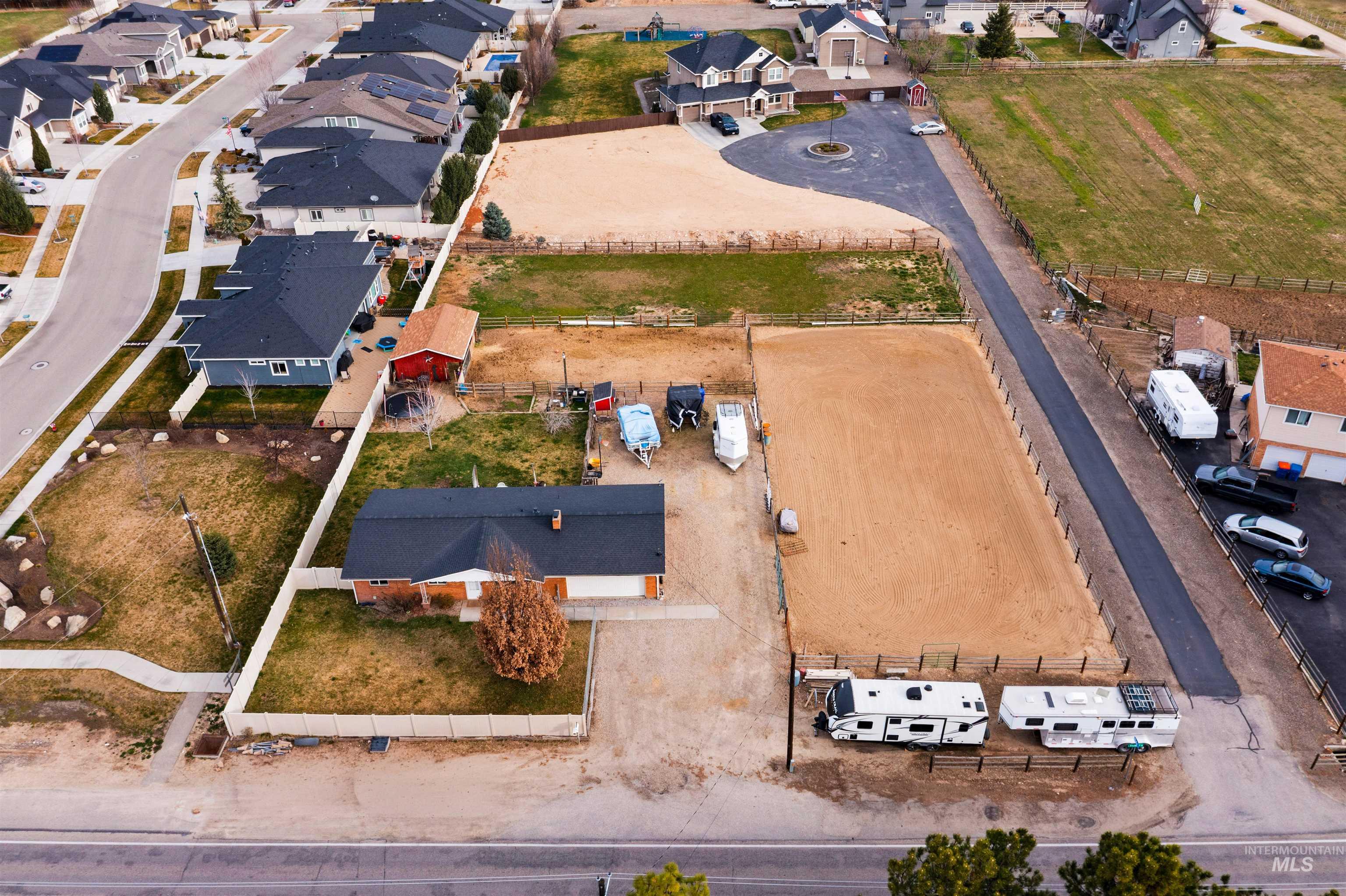 3890 E Victory Rd