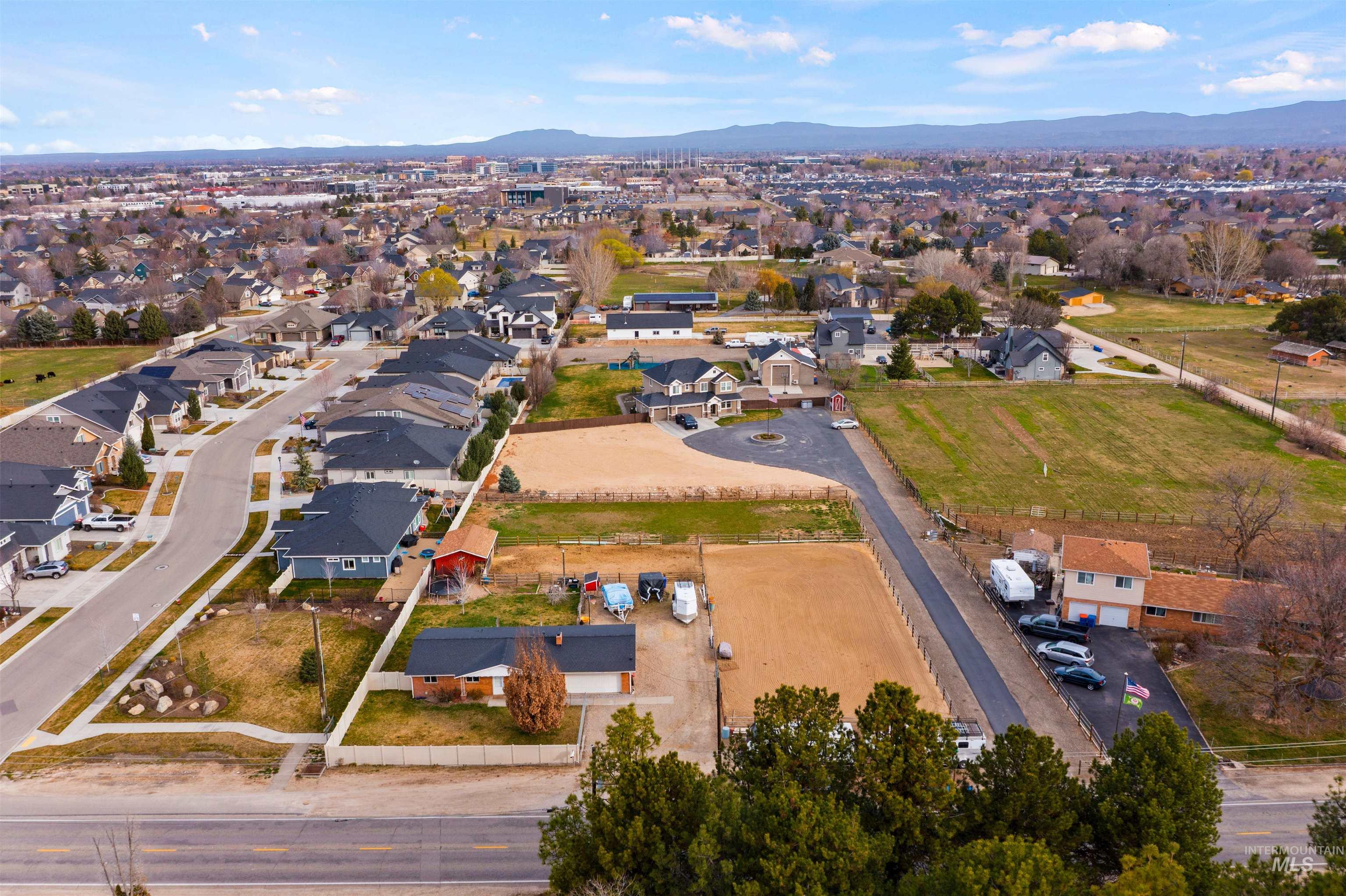 3890 E Victory Rd