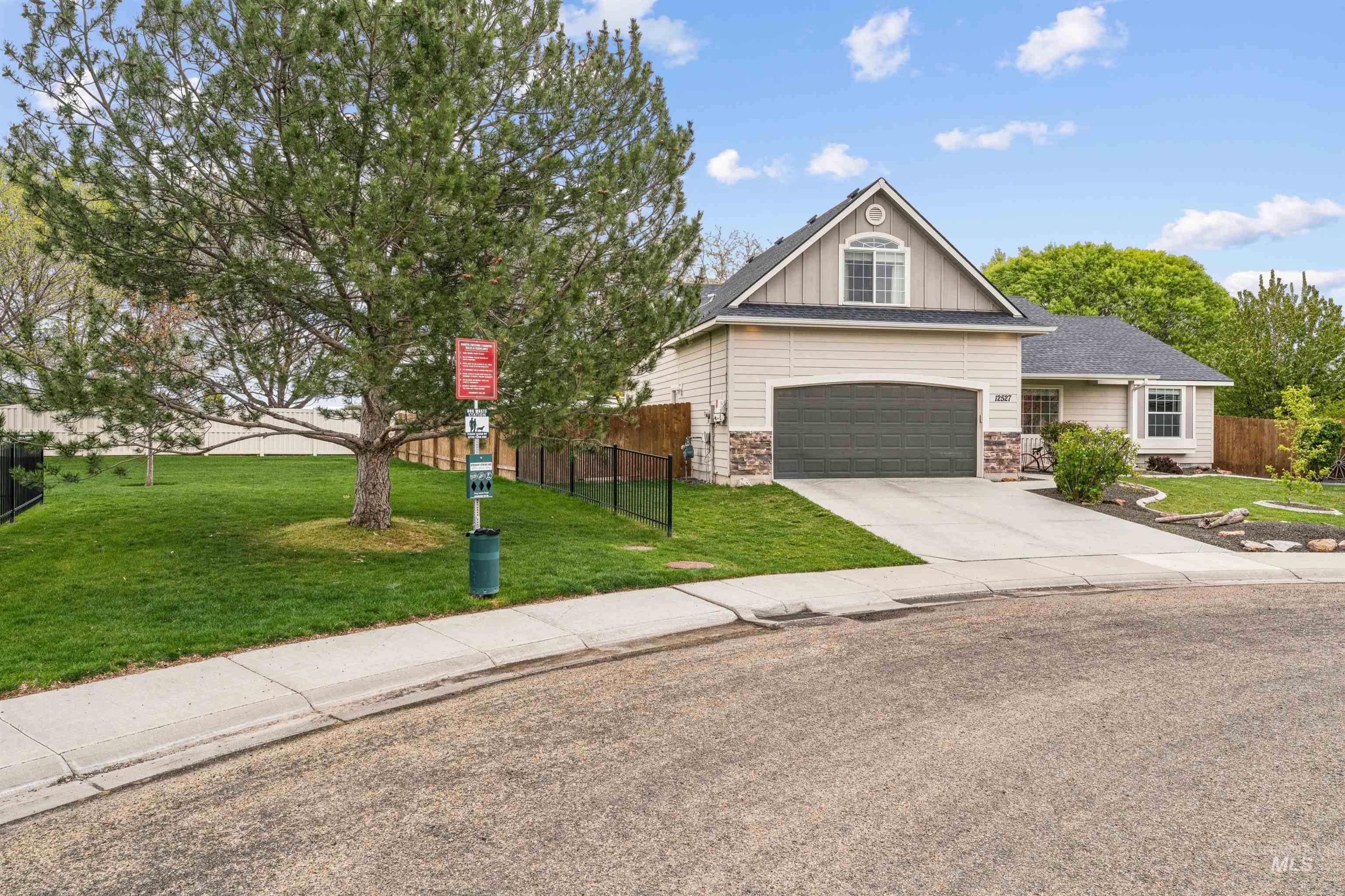 12527 Deadwood Ct