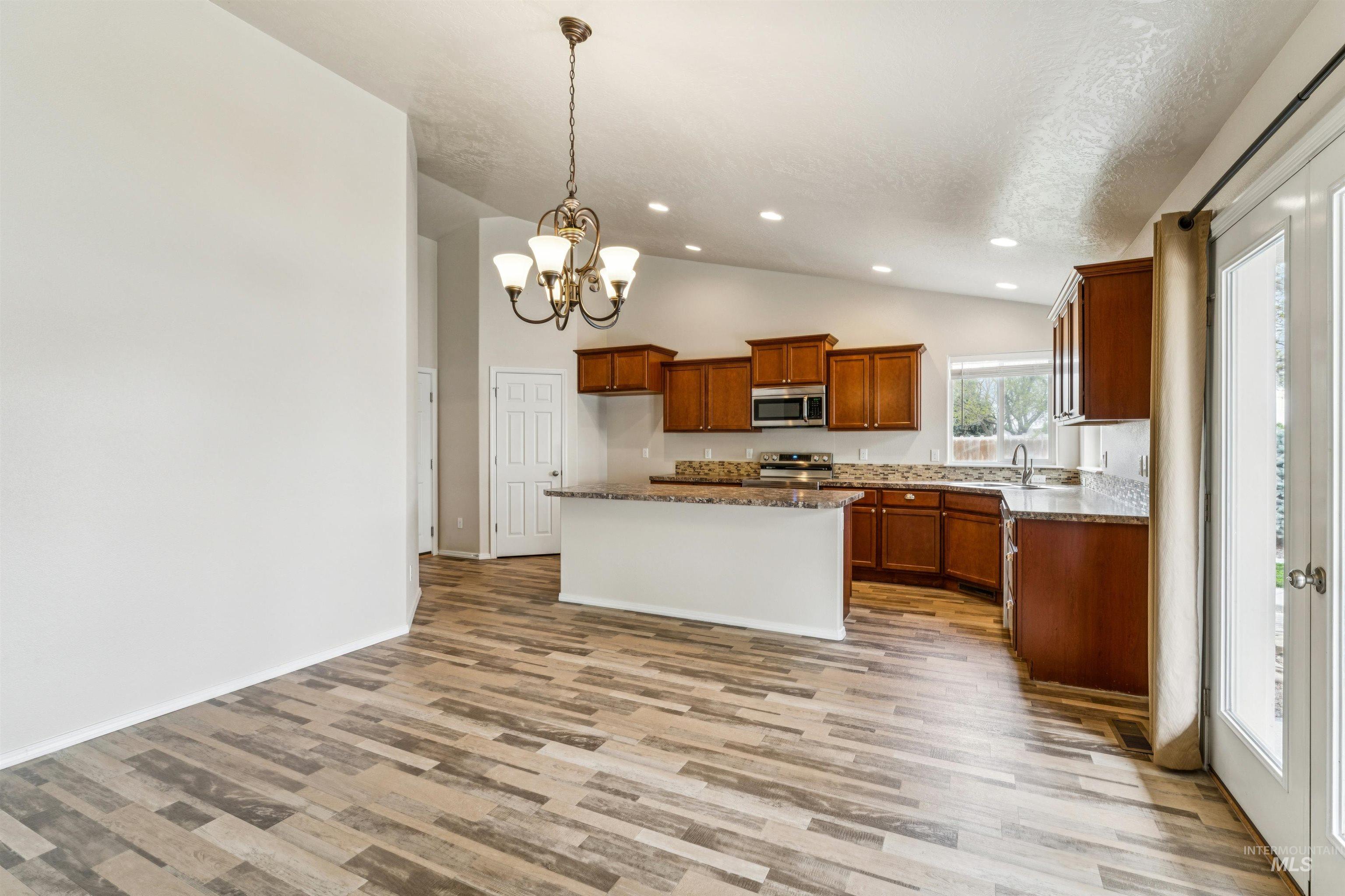 12527 Deadwood Ct