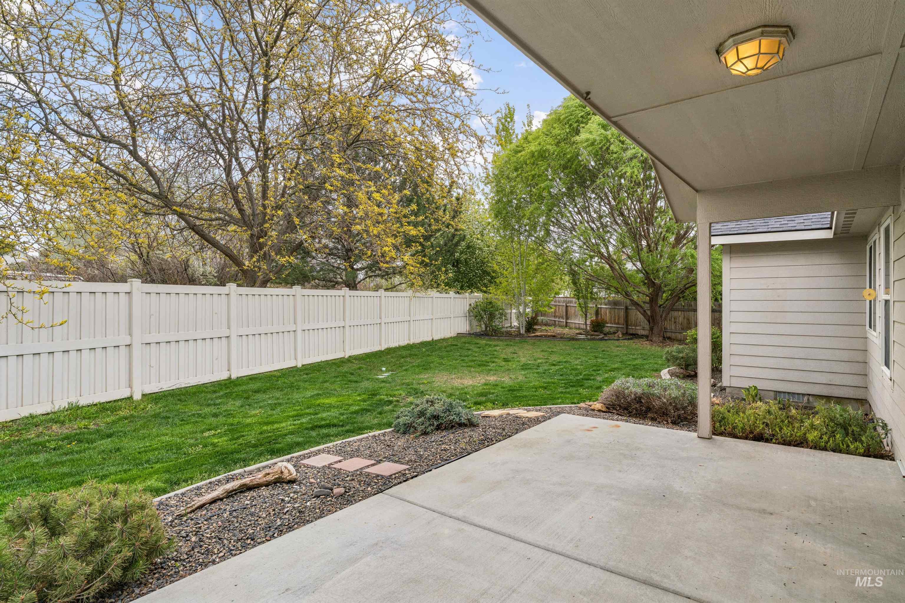 12527 Deadwood Ct