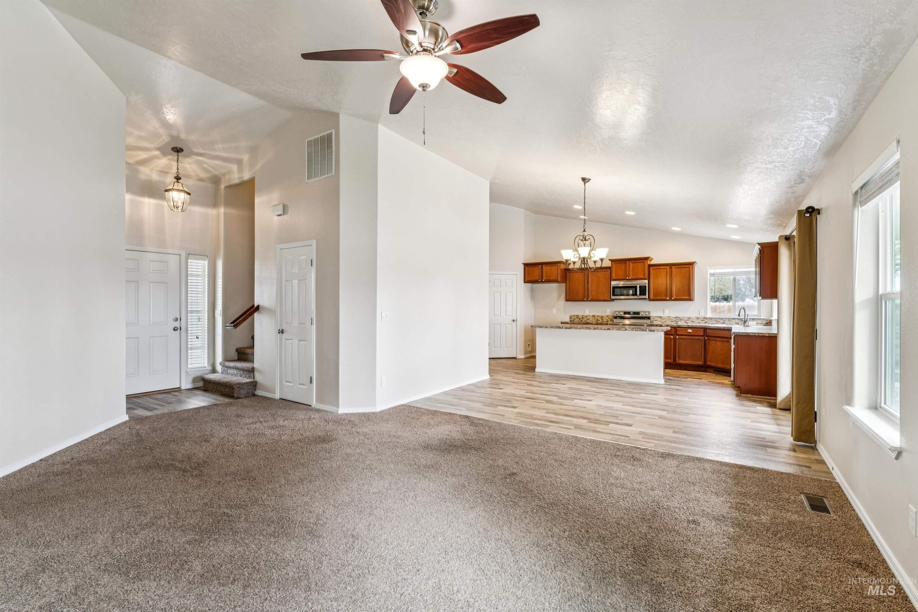 12527 Deadwood Ct