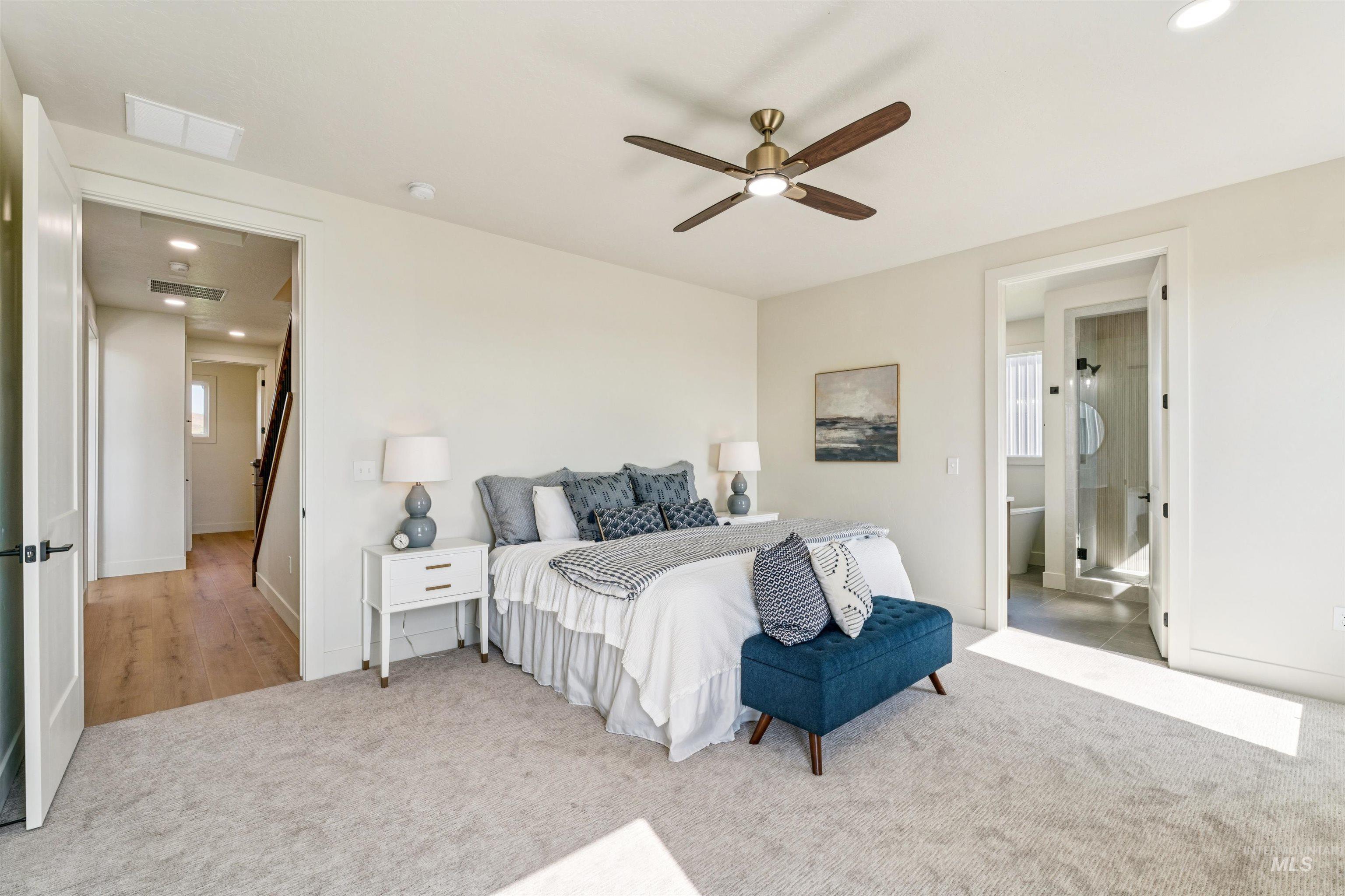 3990 Eleanor Ln
