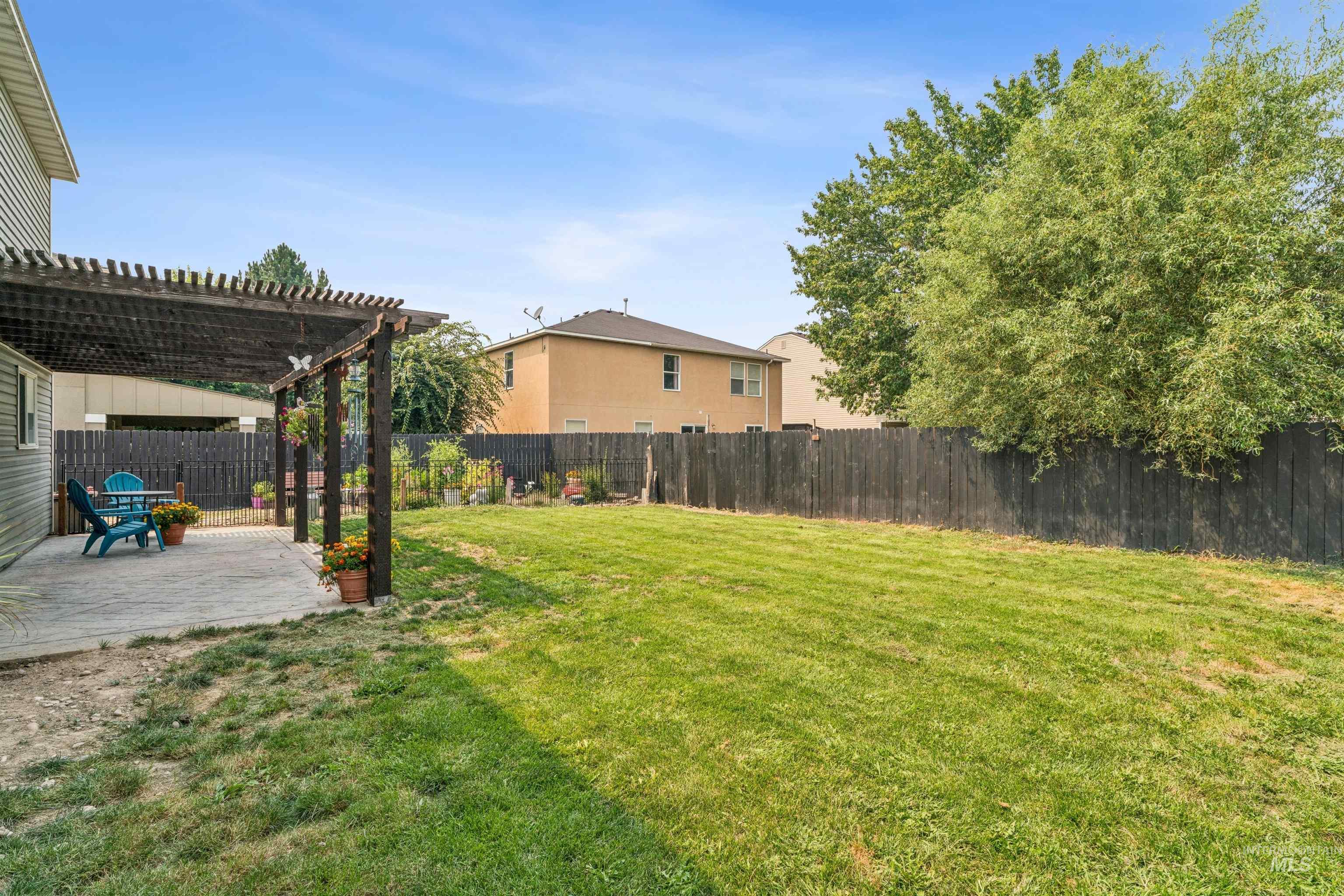 168 E Willow Creek Dr