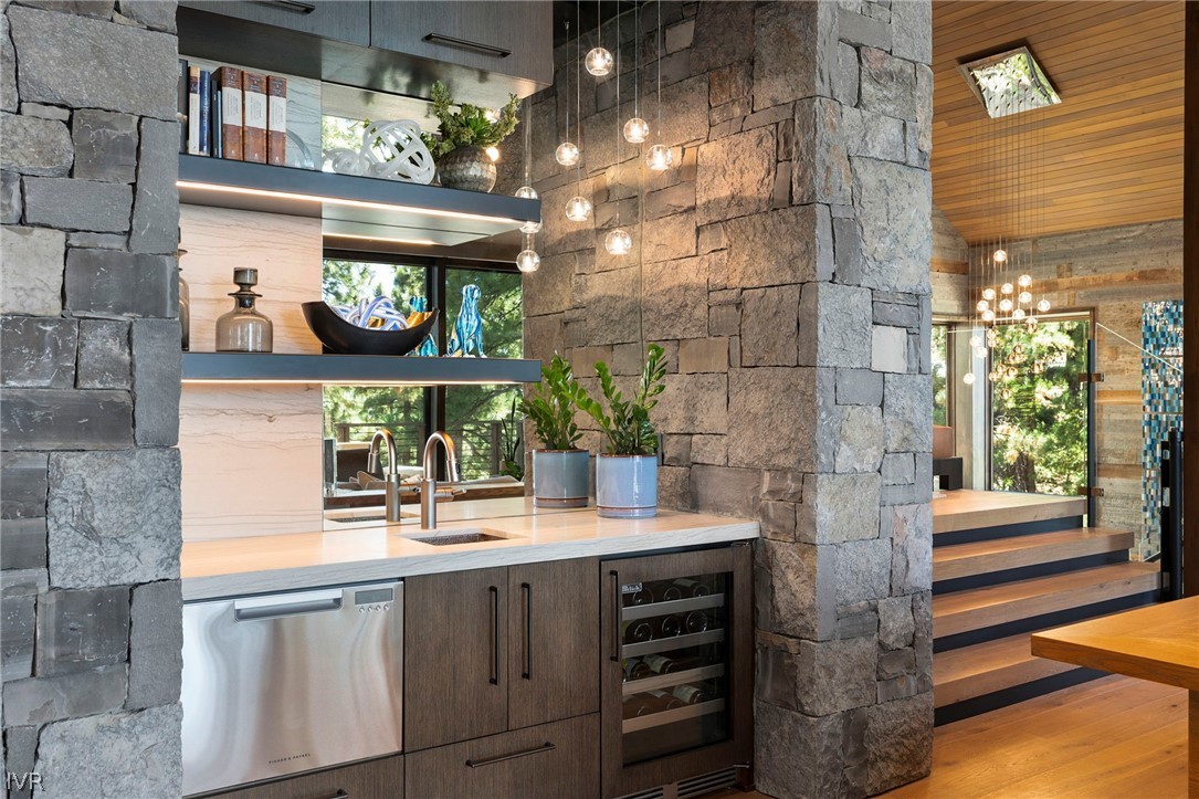 487 Eagle Drive