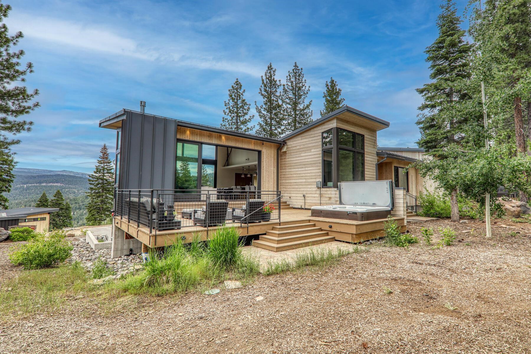 15157 Boulder Place Unit: 16
