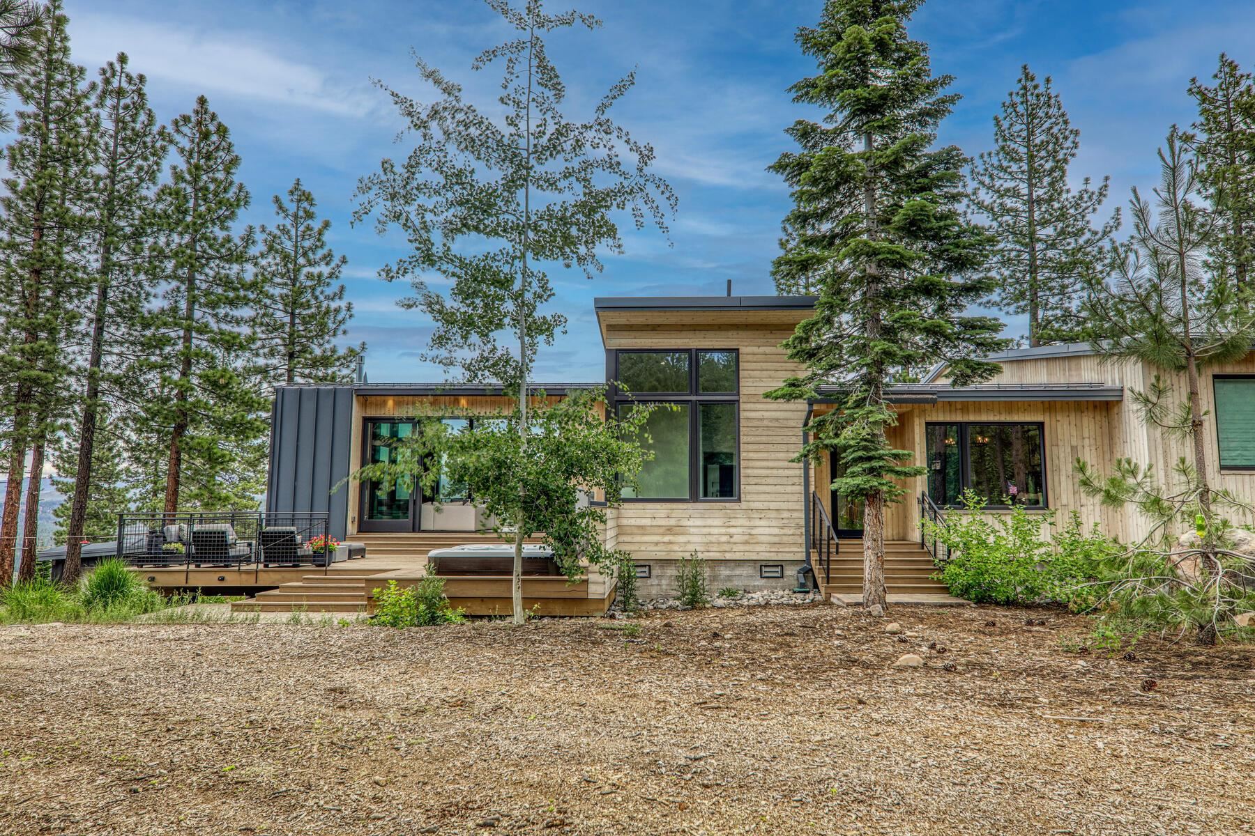 15157 Boulder Place Unit: 16
