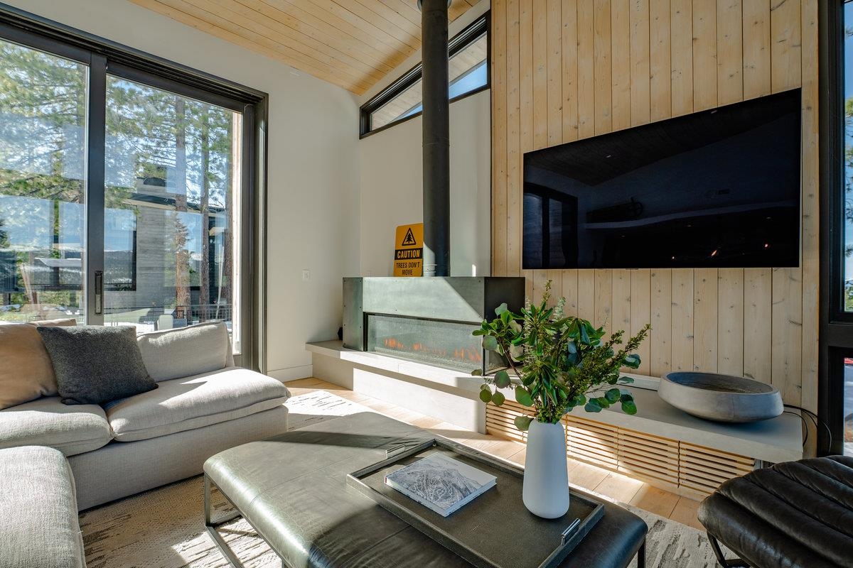 15157 Boulder Place Unit: 16